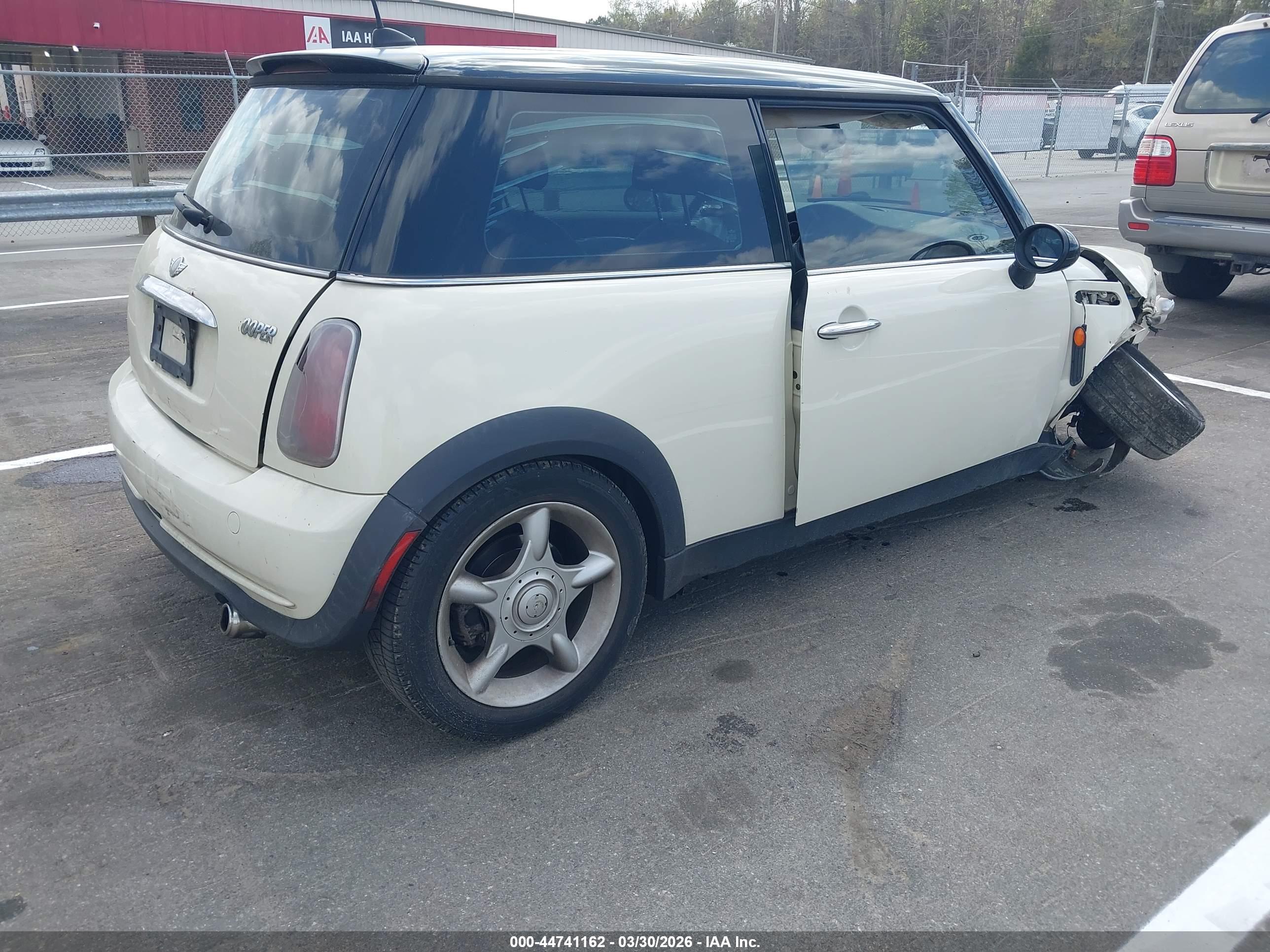 MINI COOPER image 4