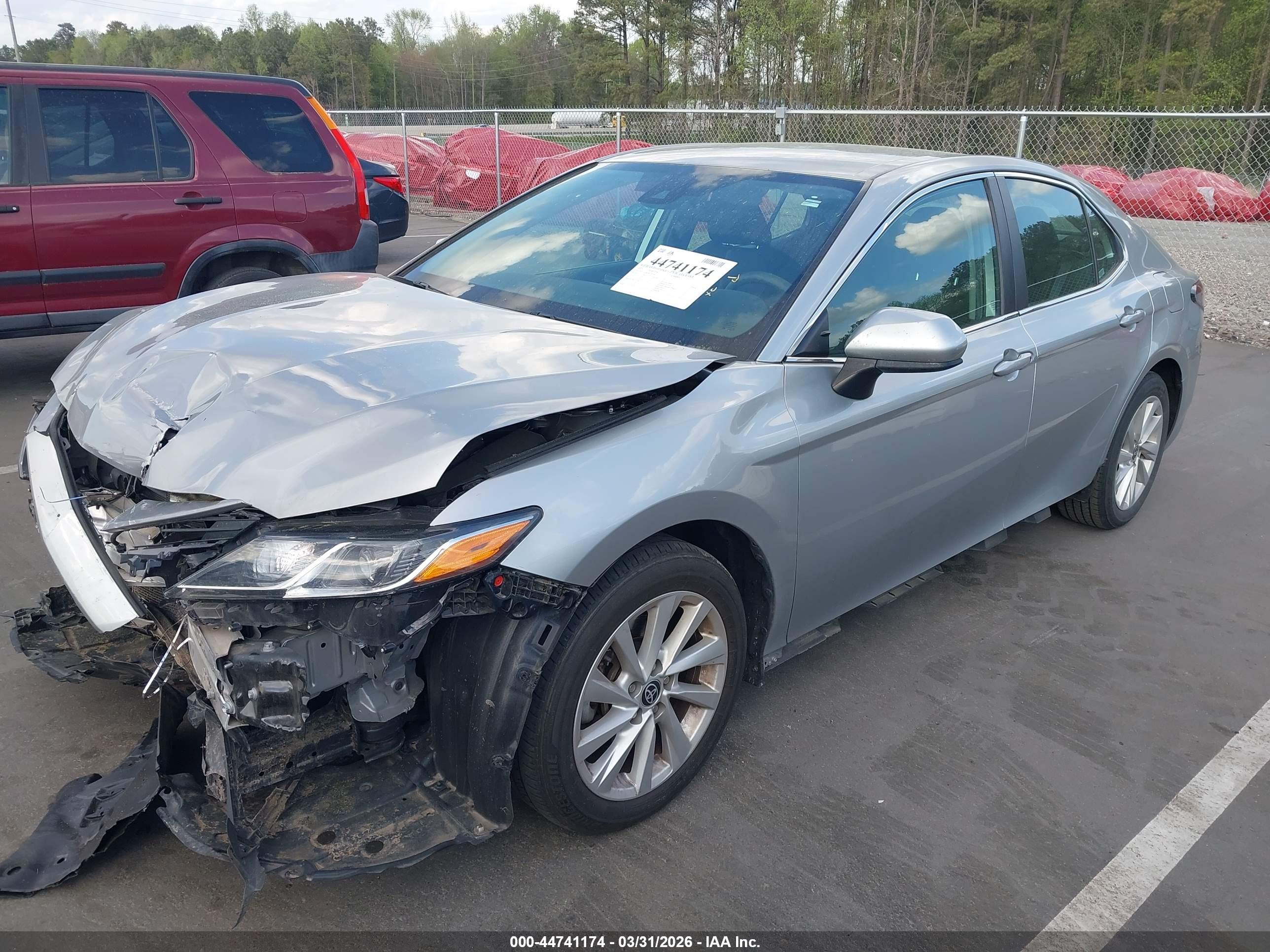 TOYOTA CAMRY image 2