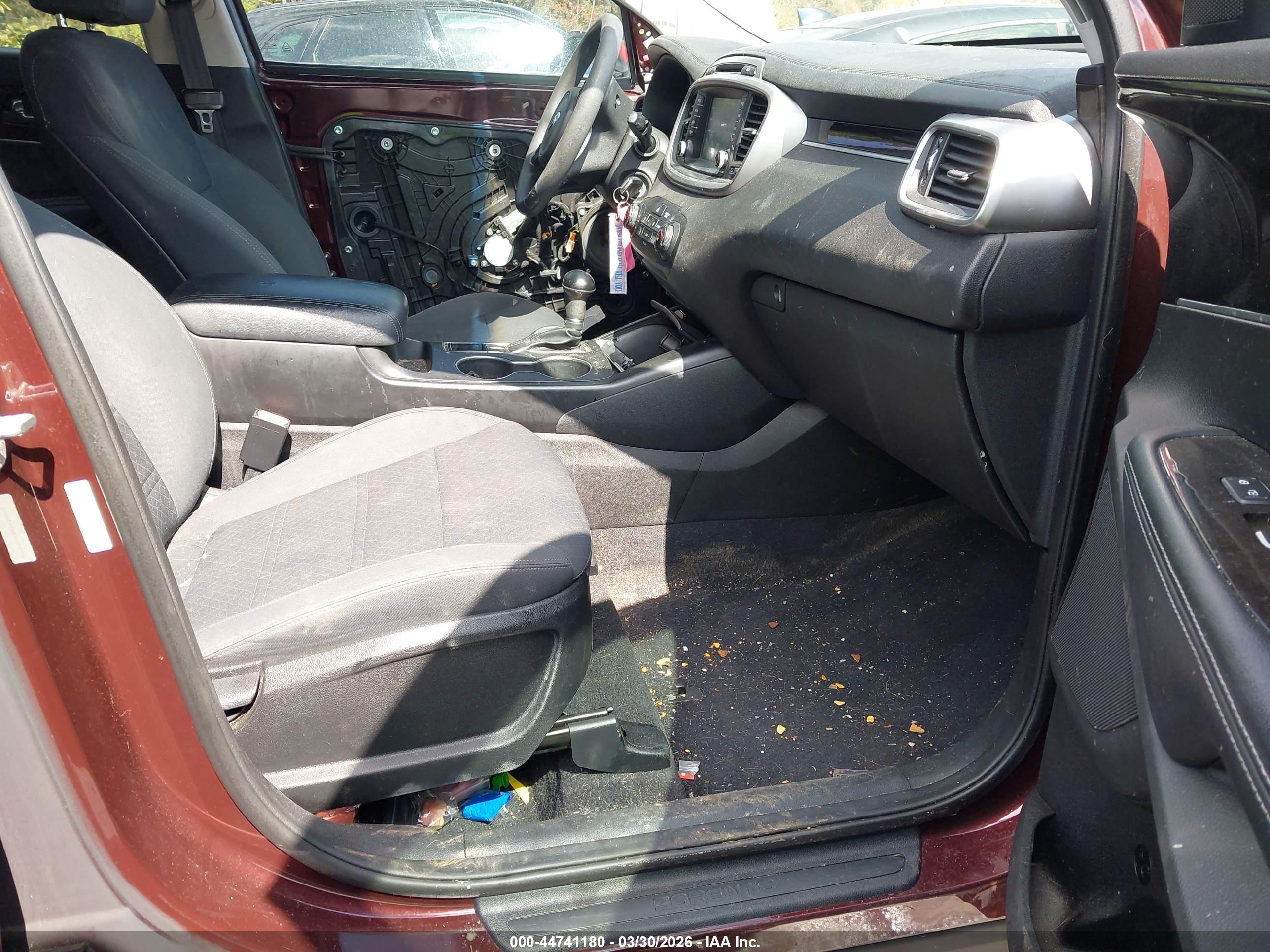KIA SORENTO image 5