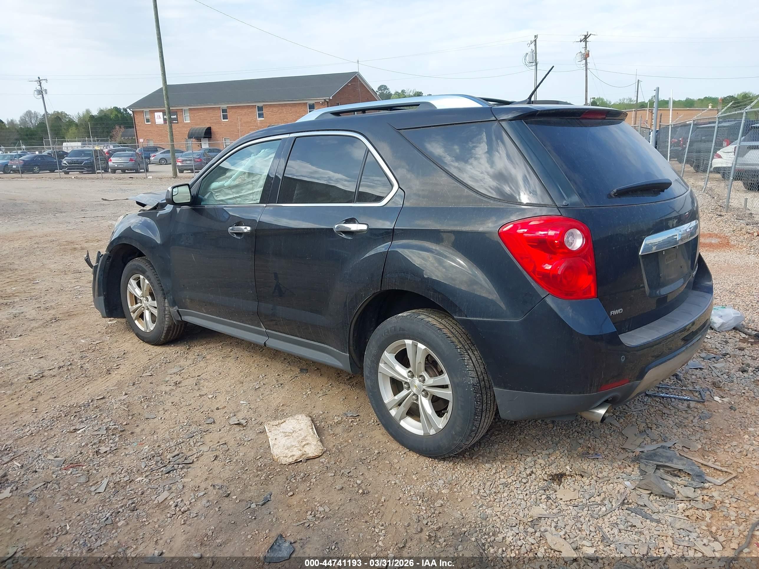 CHEVROLET EQUINOX image 3