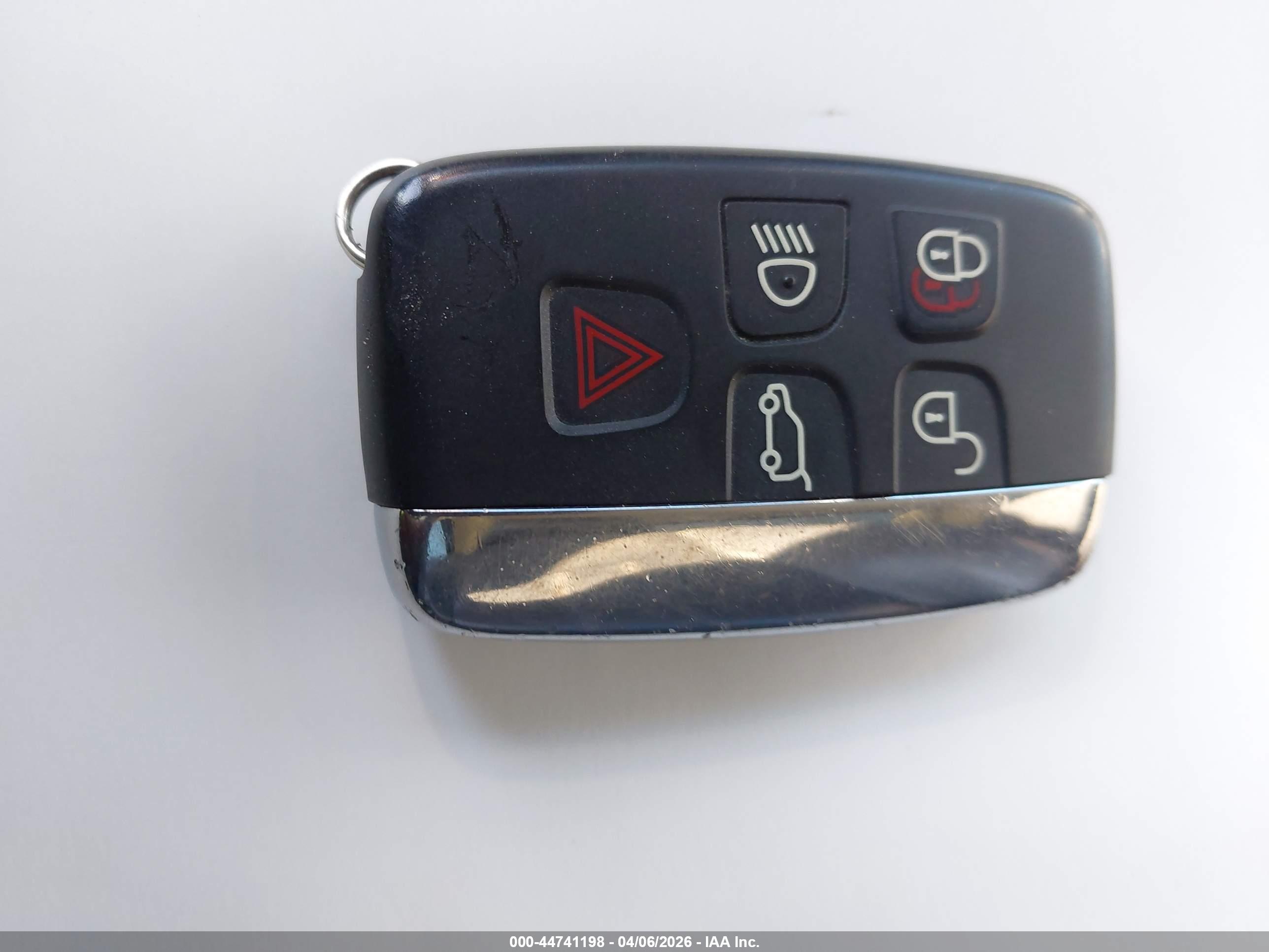LAND ROVER image 11