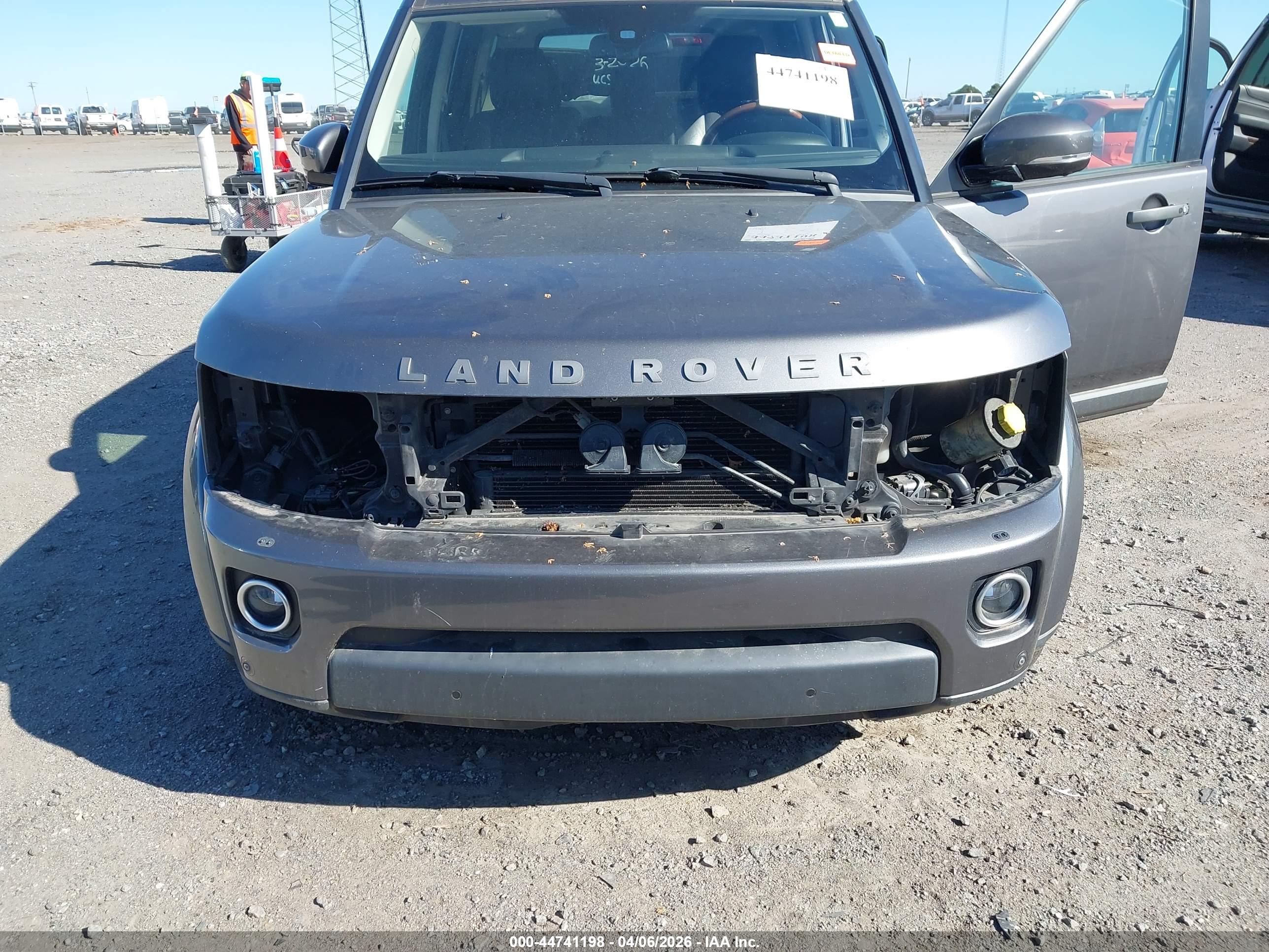 LAND ROVER image 6