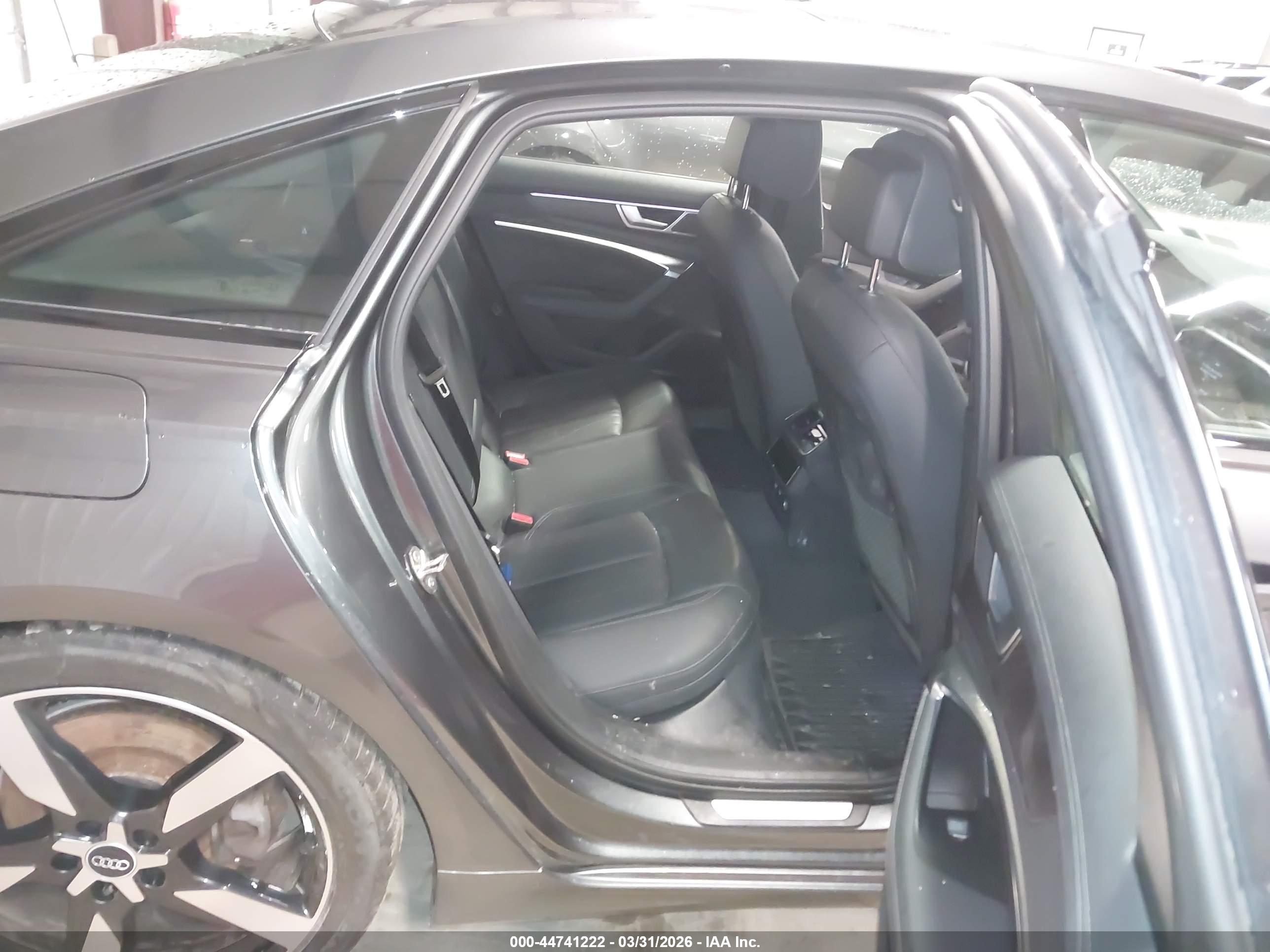 AUDI A6 image 8