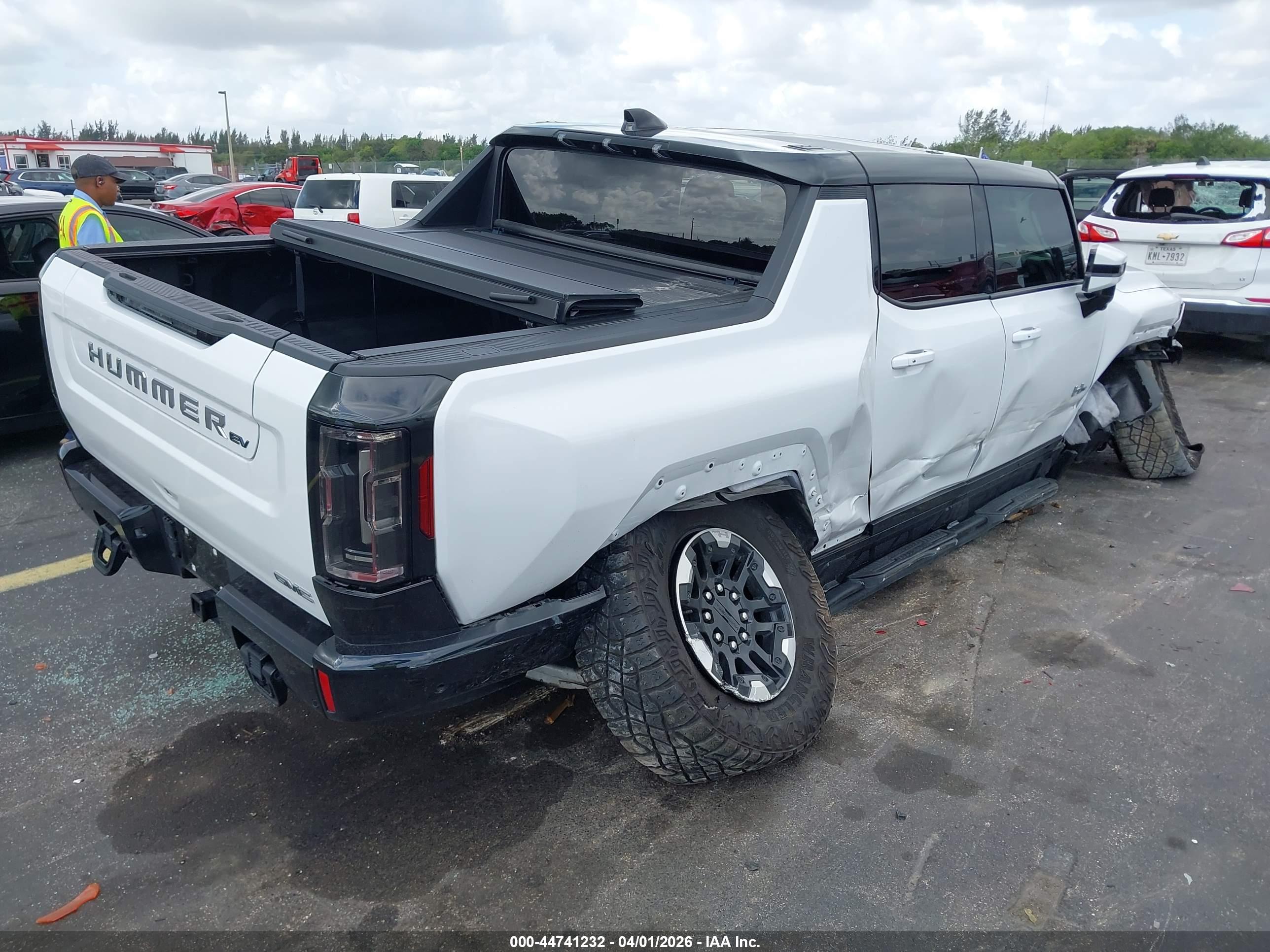 GMC HUMMER image 4