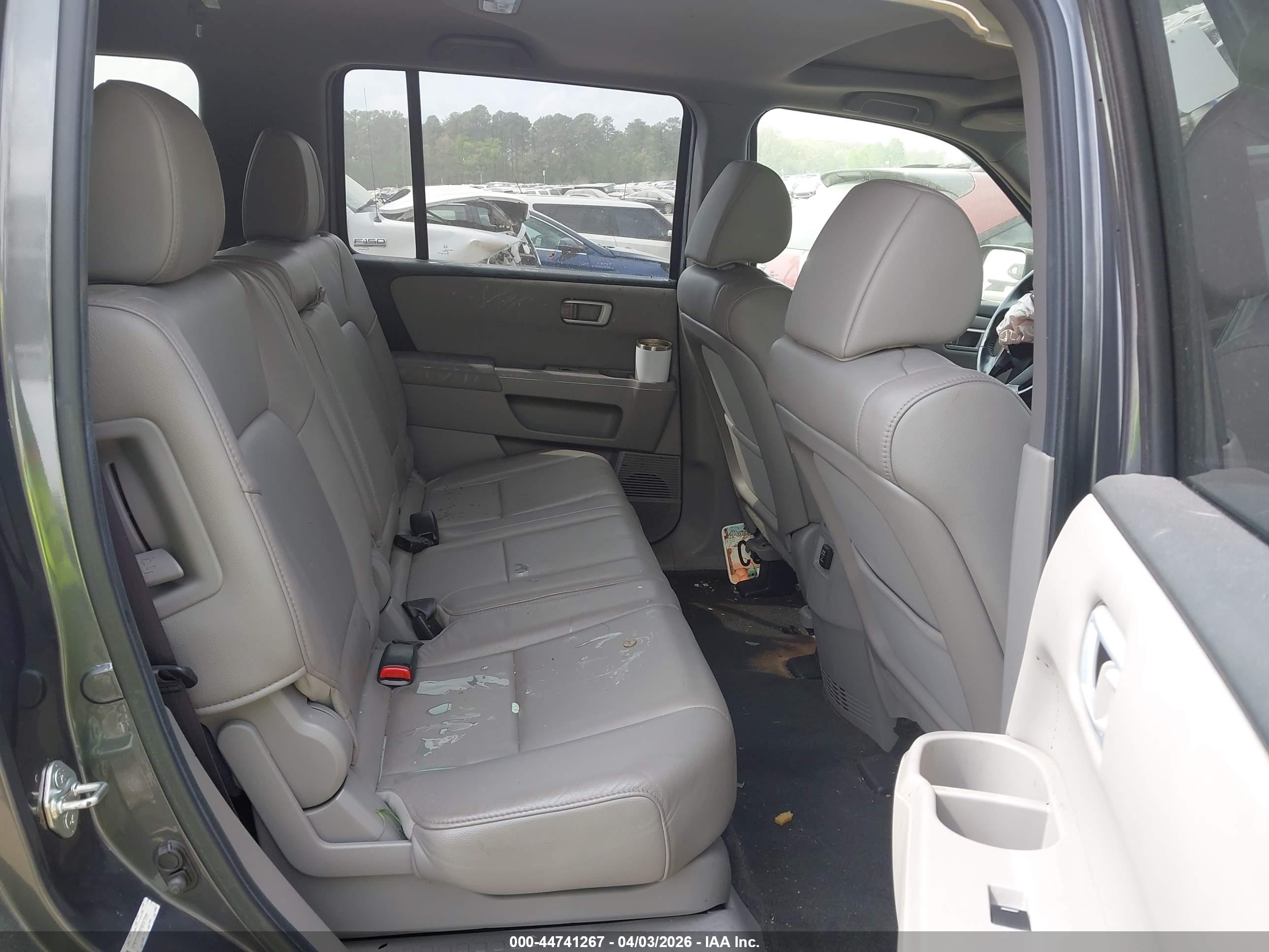 HONDA PILOT image 8