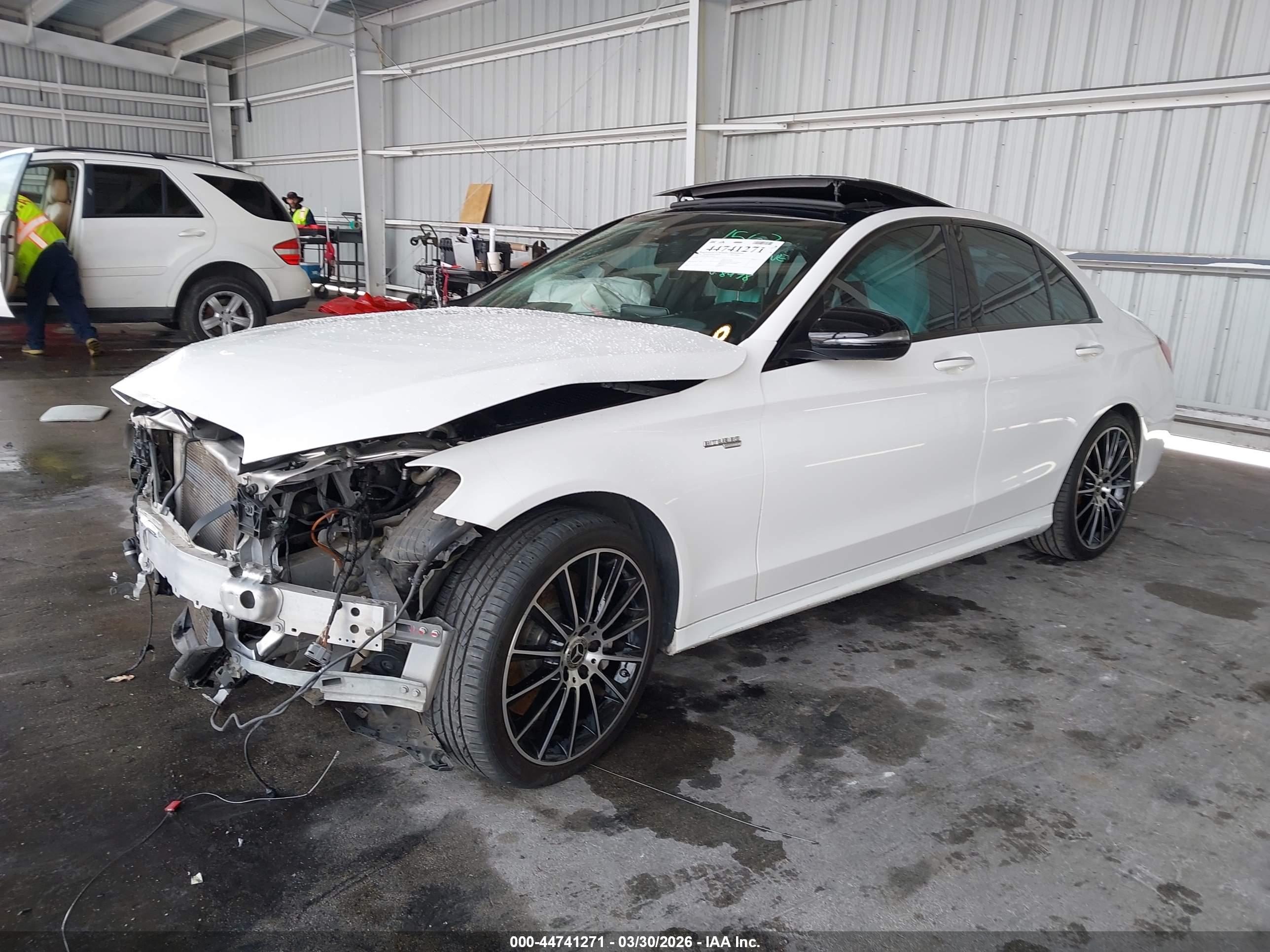 MERCEDES-BENZ C image 2