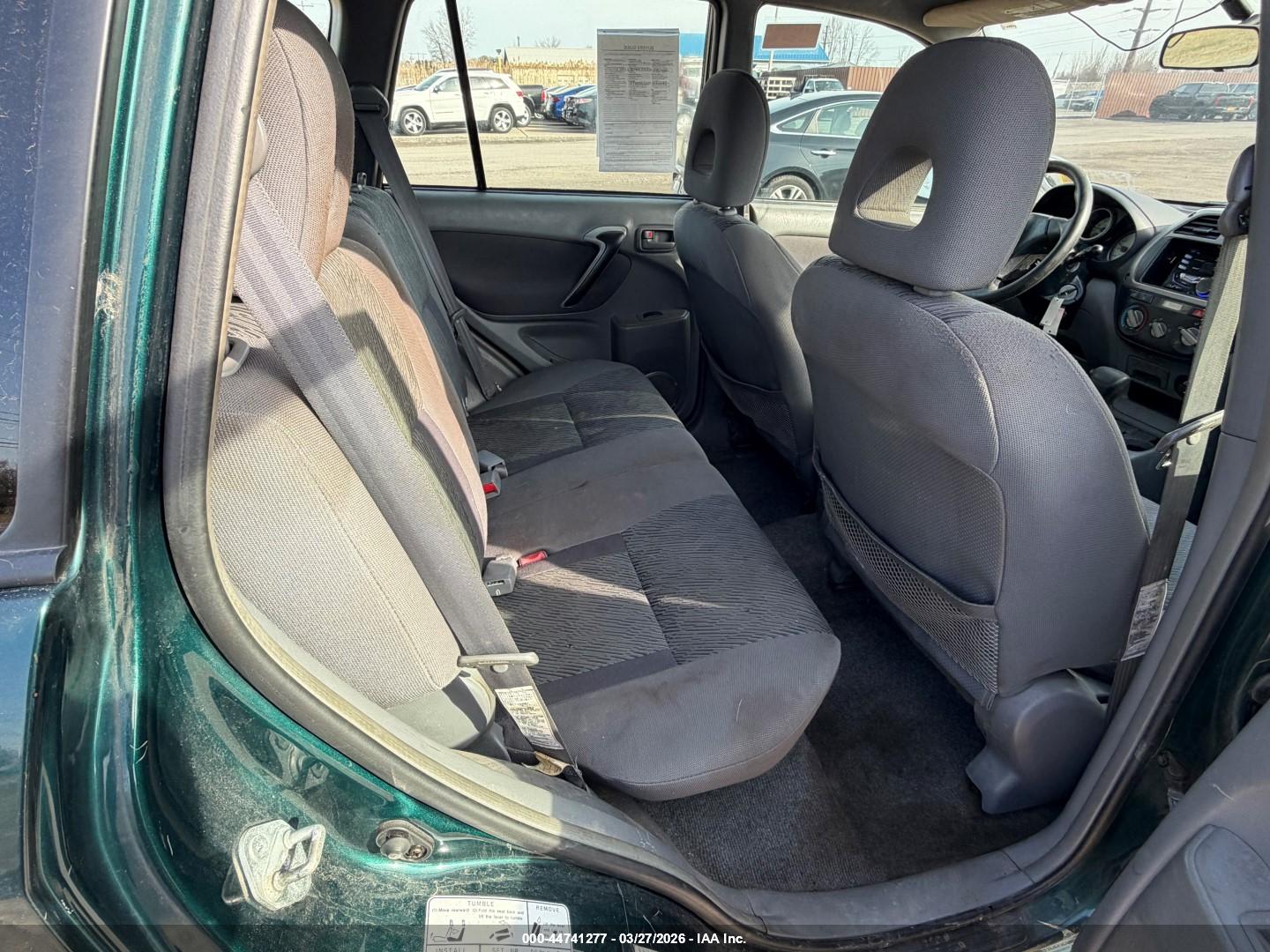TOYOTA RAV4 image 8