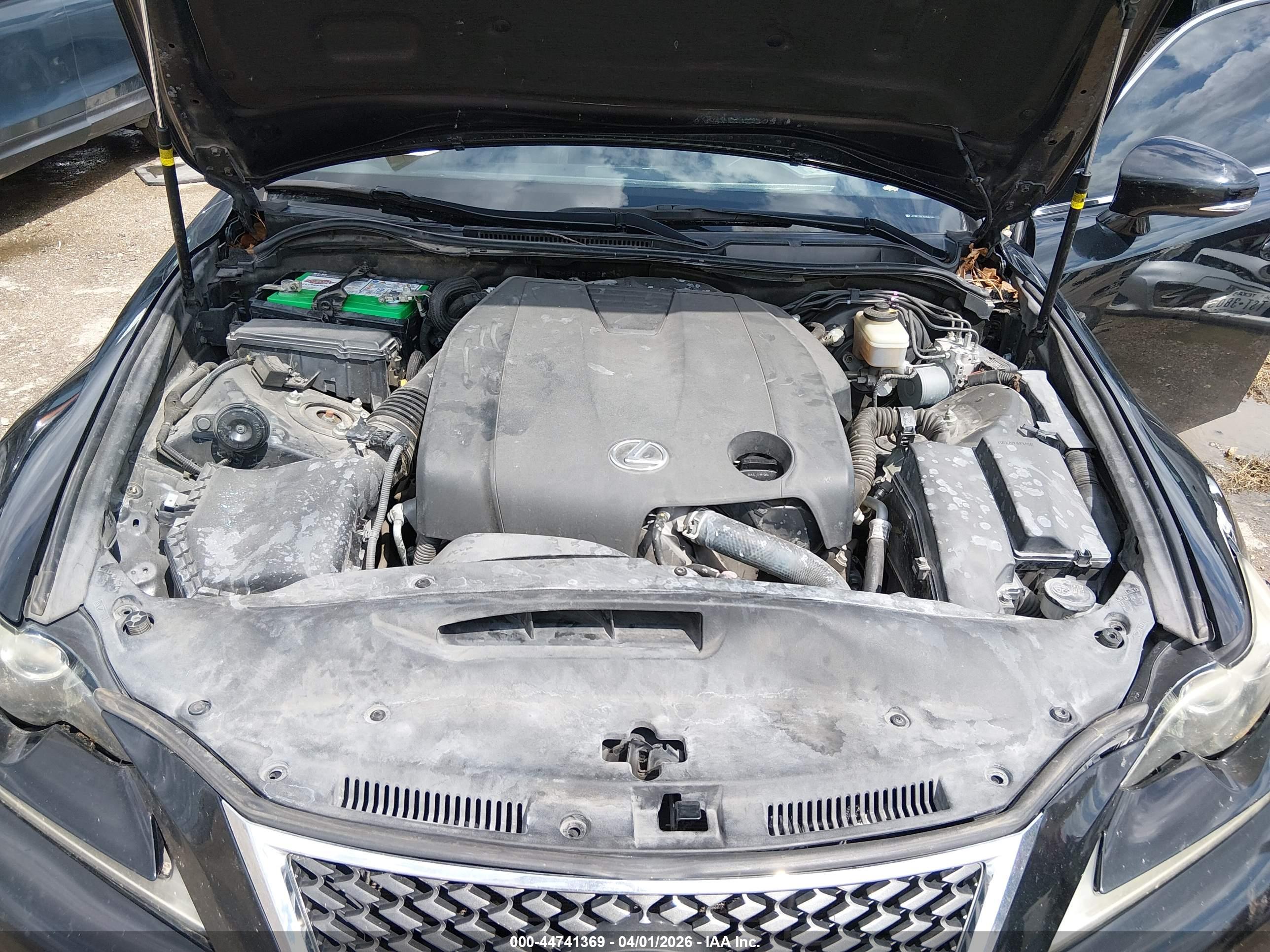 LEXUS IS image 10