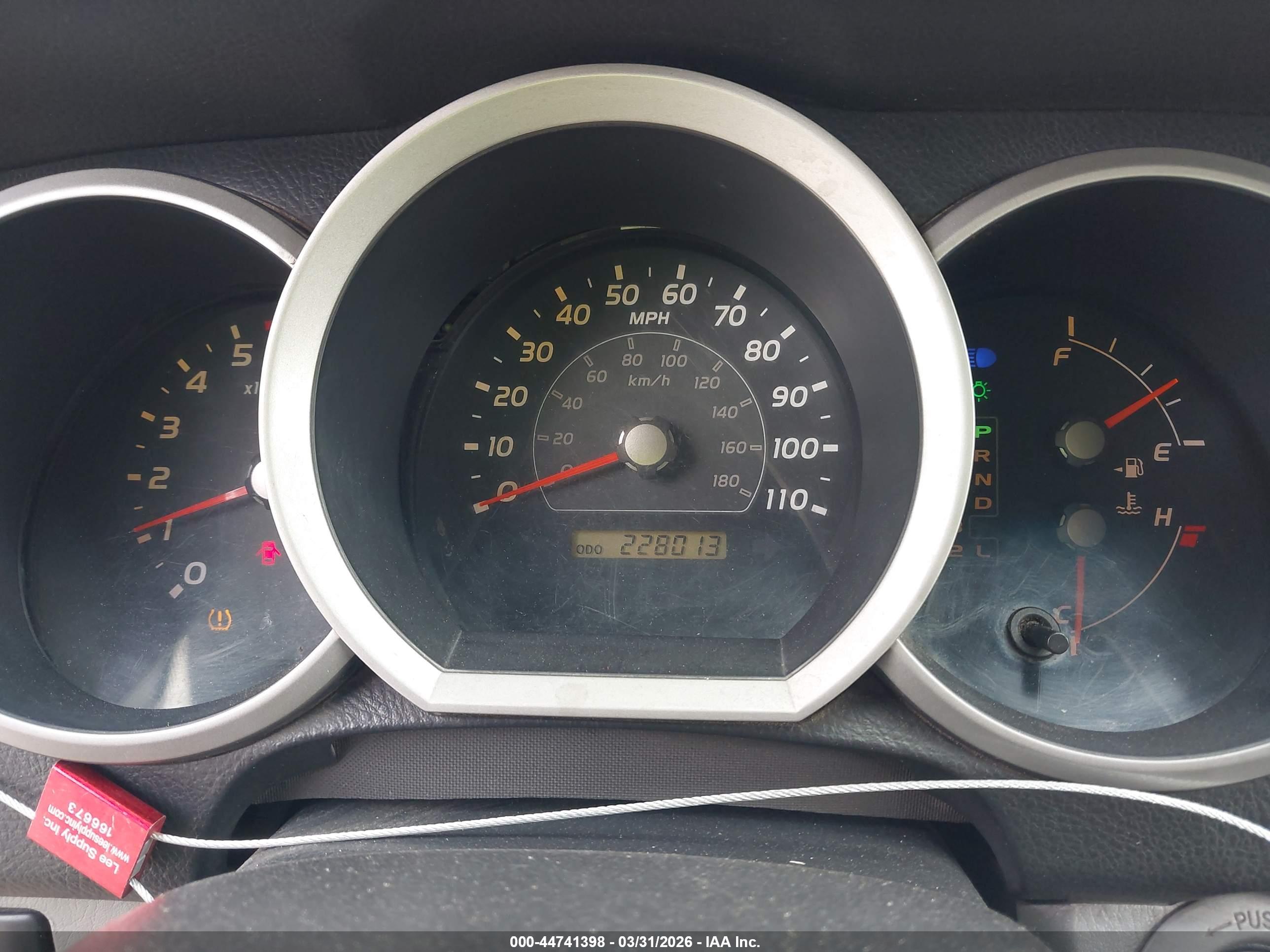 TOYOTA 4RUNNER image 7