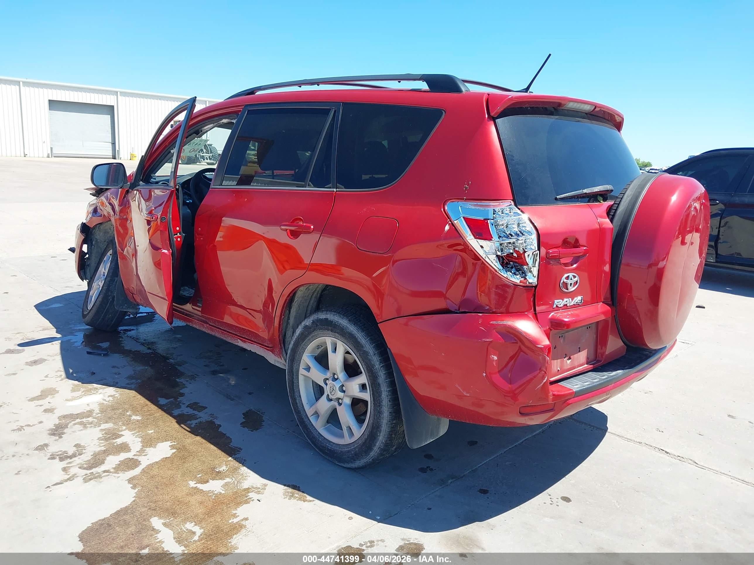 TOYOTA RAV4 image 3