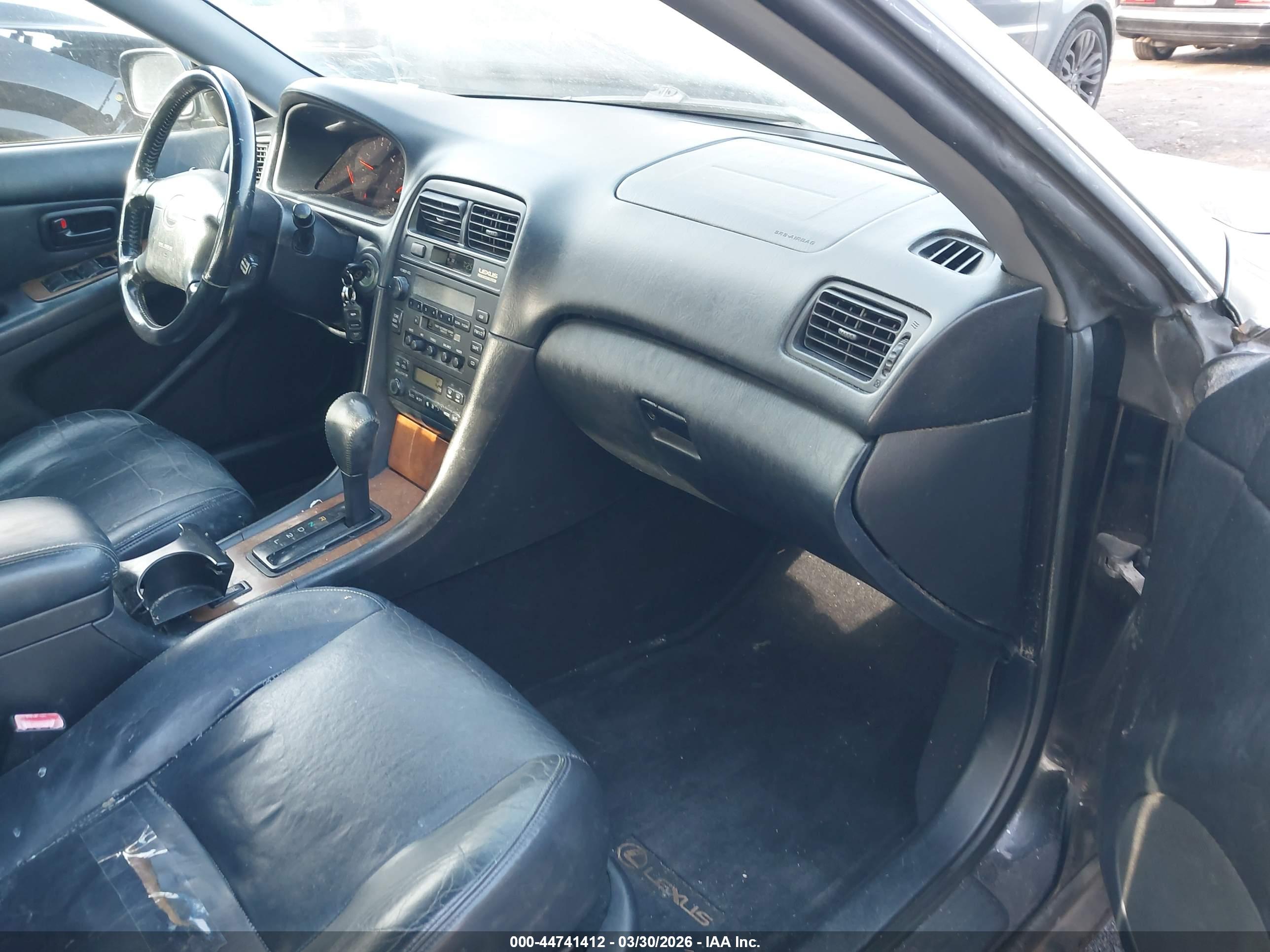 LEXUS ES image 5