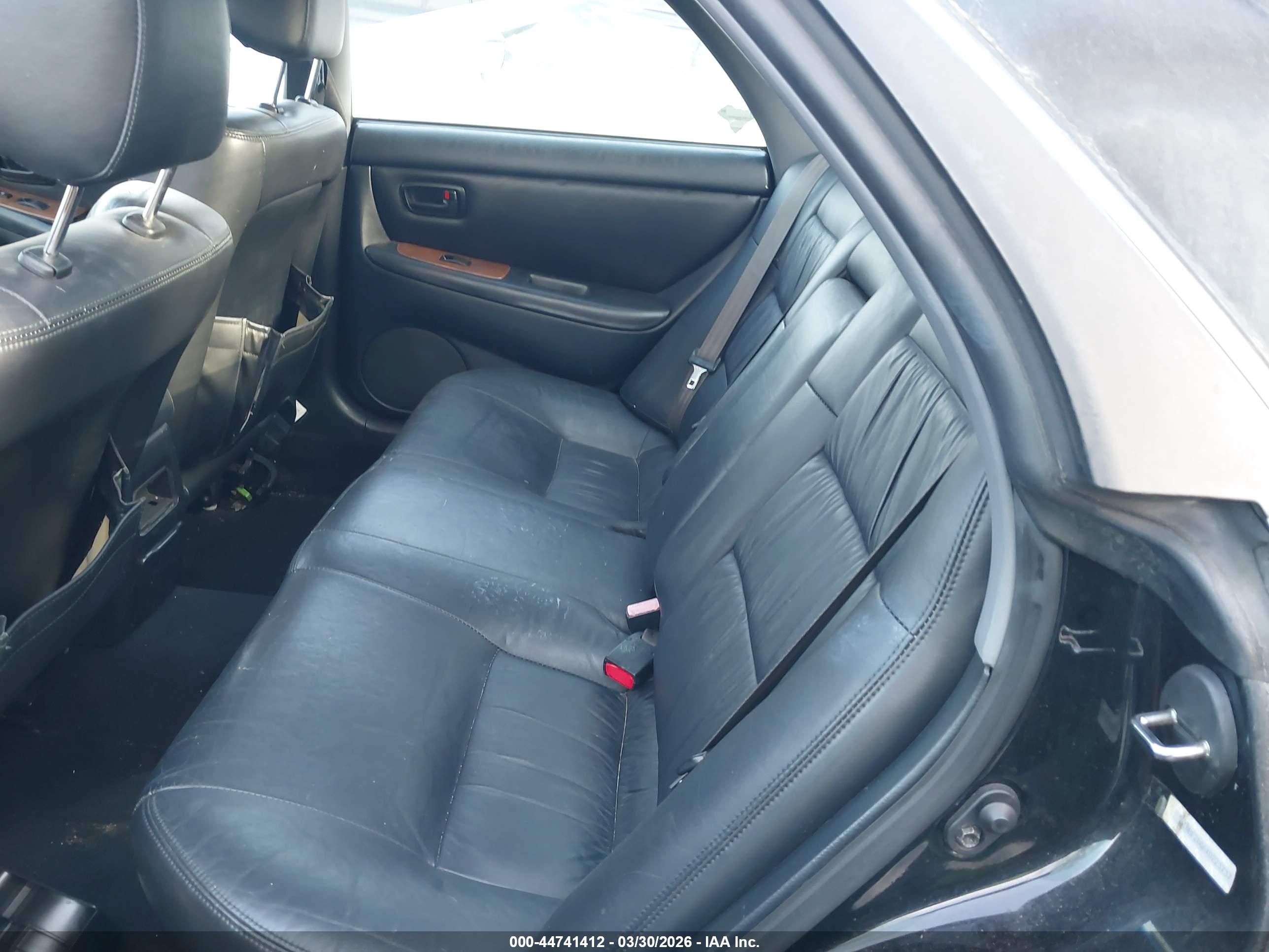 LEXUS ES image 8