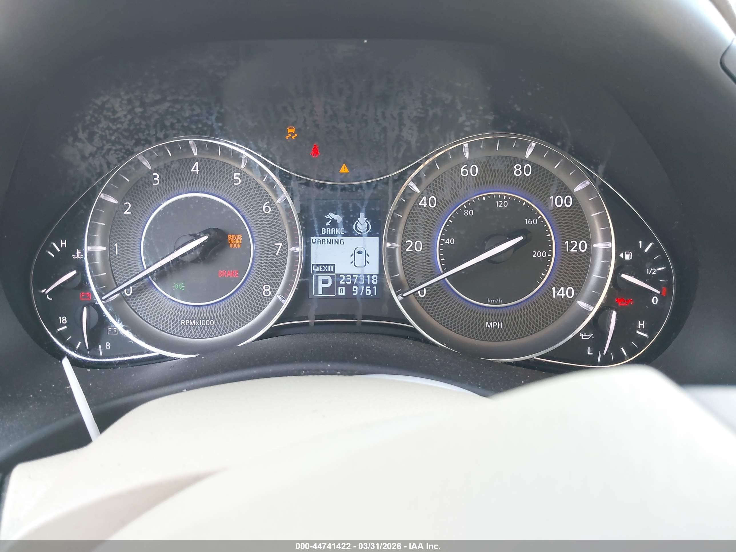 INFINITI QX56 image 7