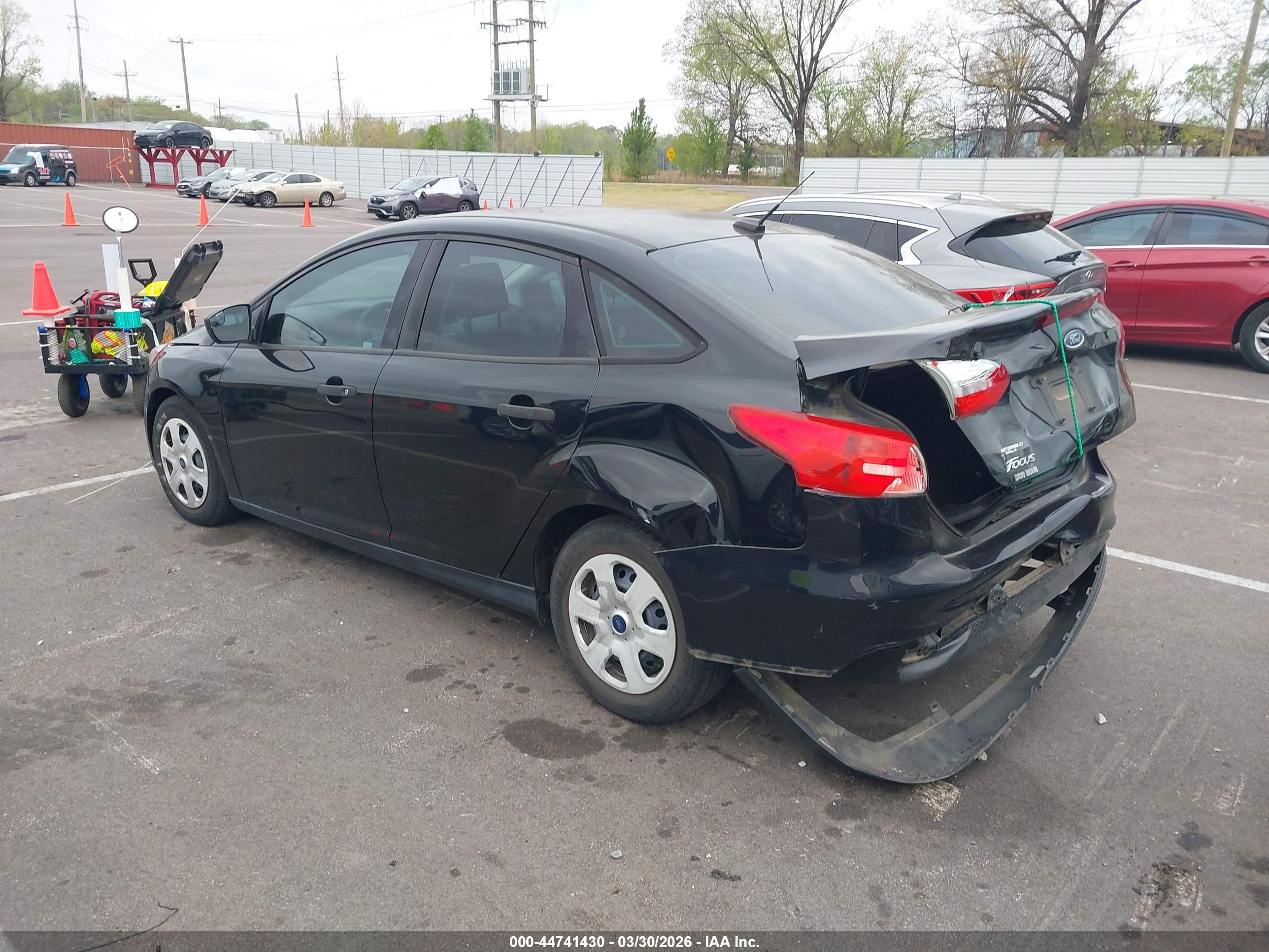 FORD FOCUS image 3
