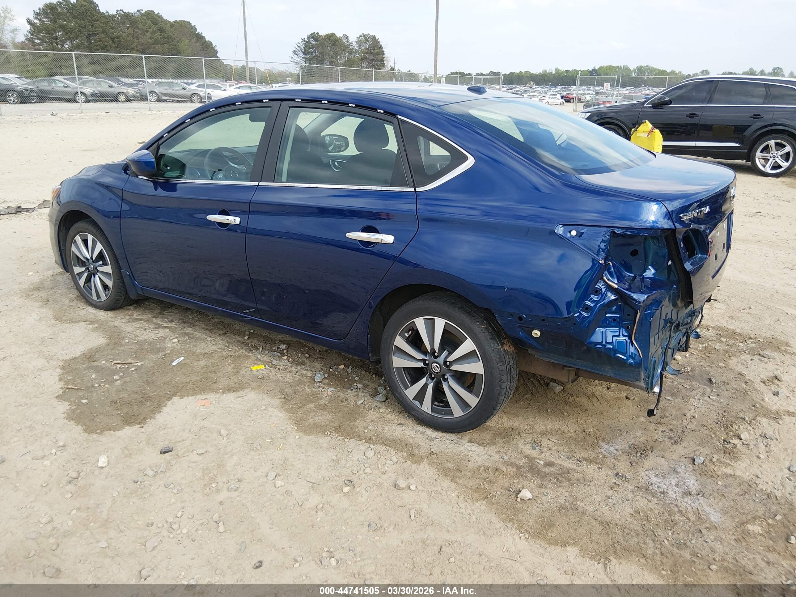 NISSAN SENTRA image 3