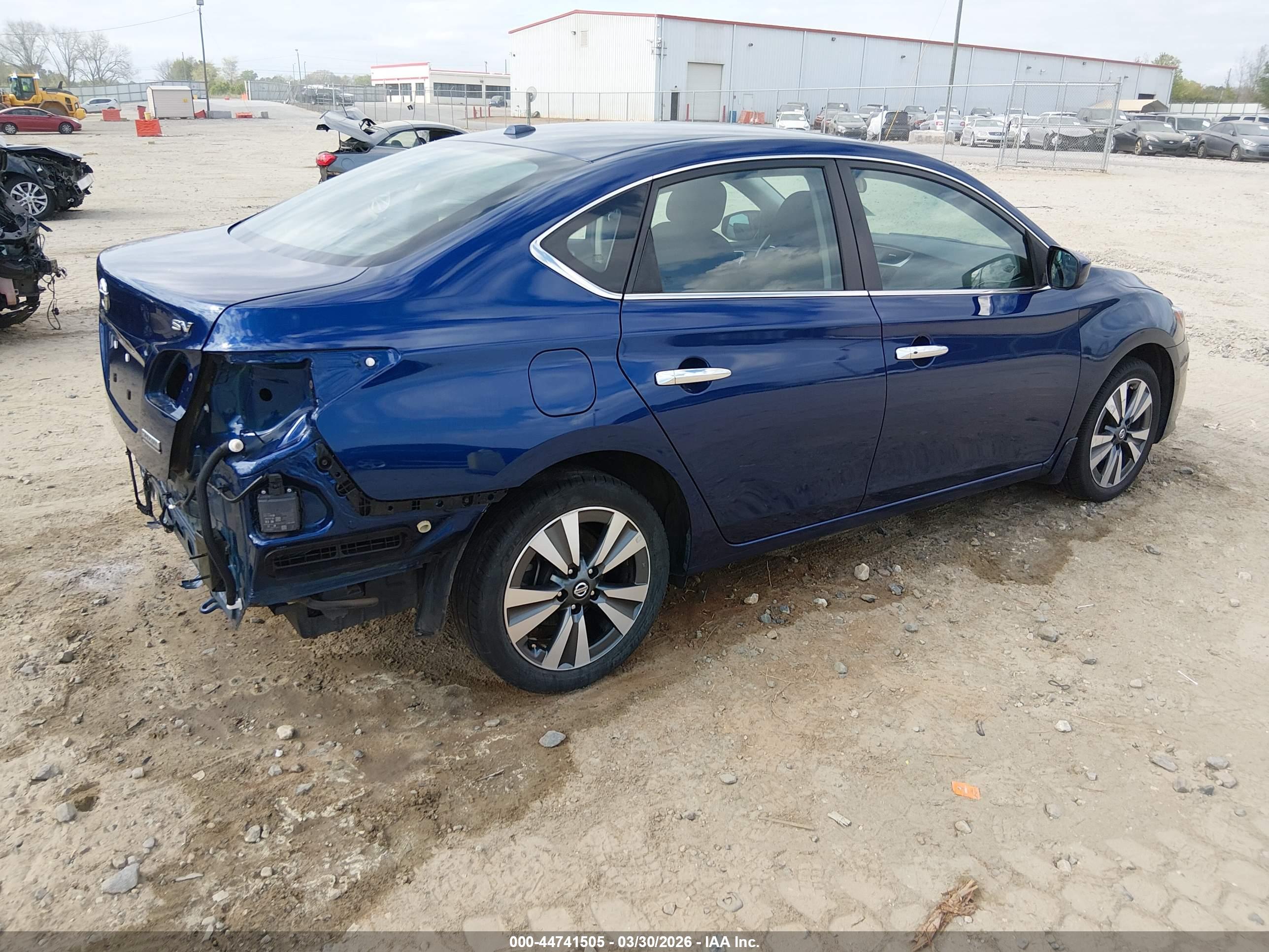 NISSAN SENTRA image 4