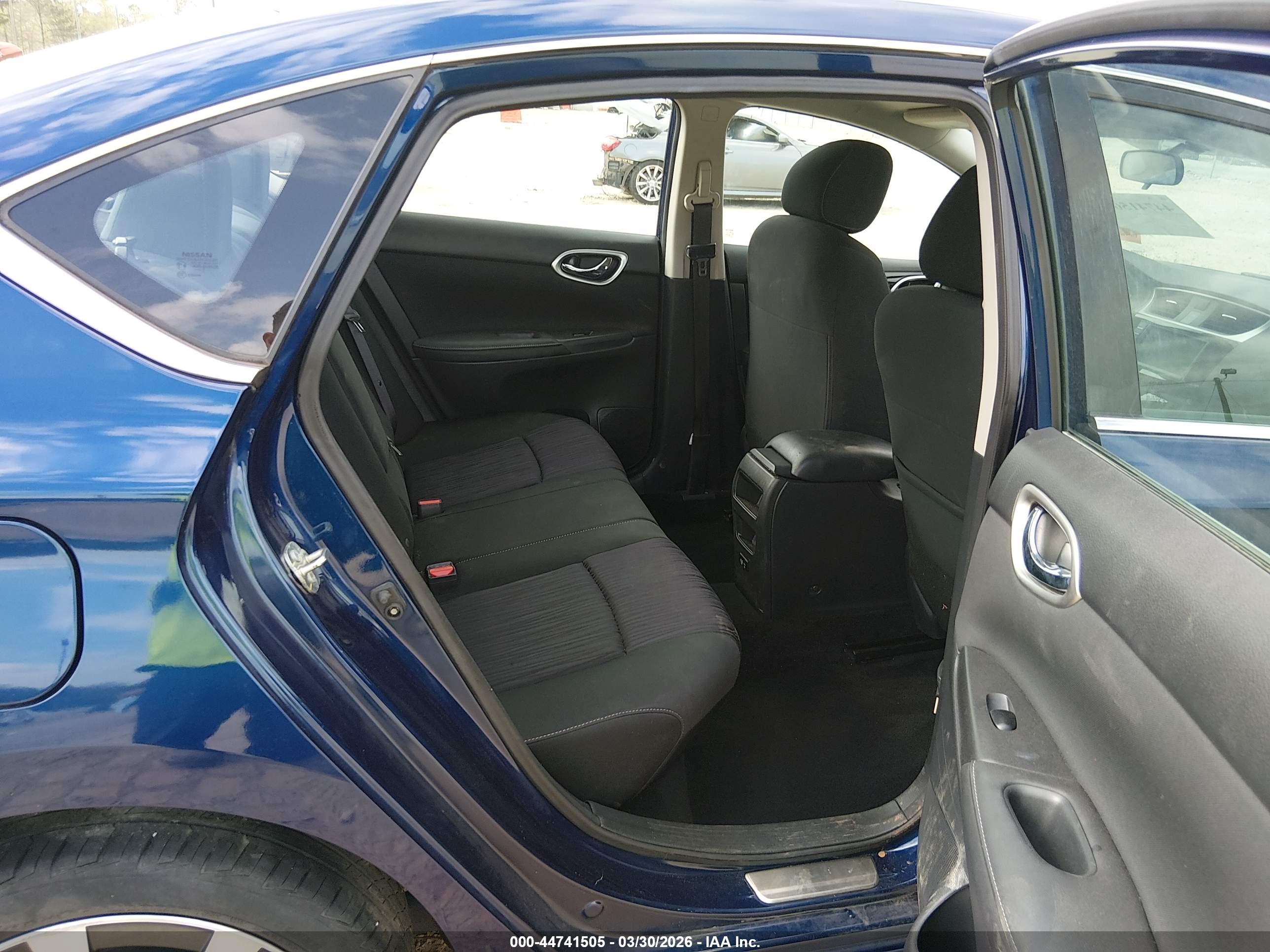 NISSAN SENTRA image 8