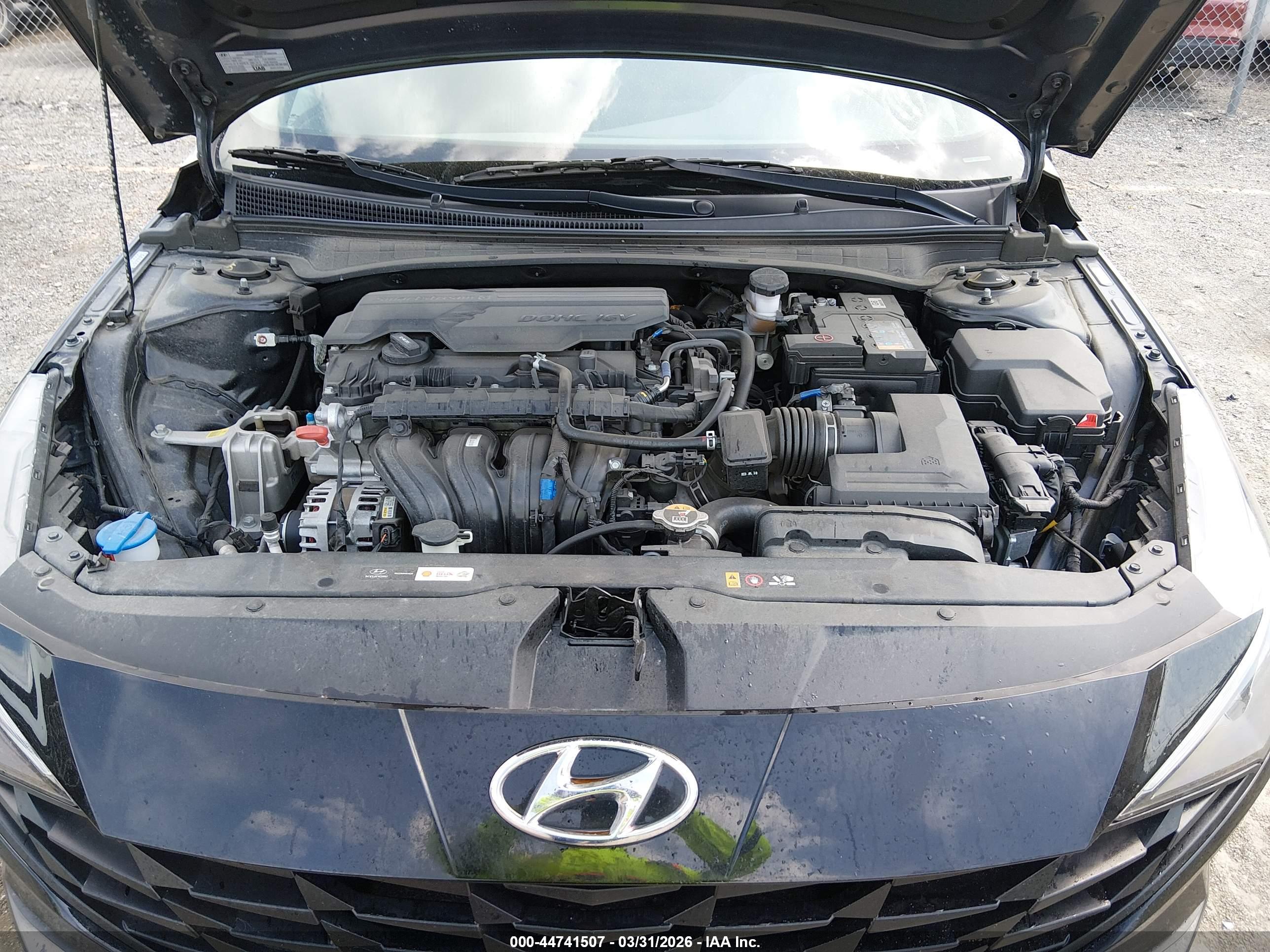 HYUNDAI ELANTRA image 10