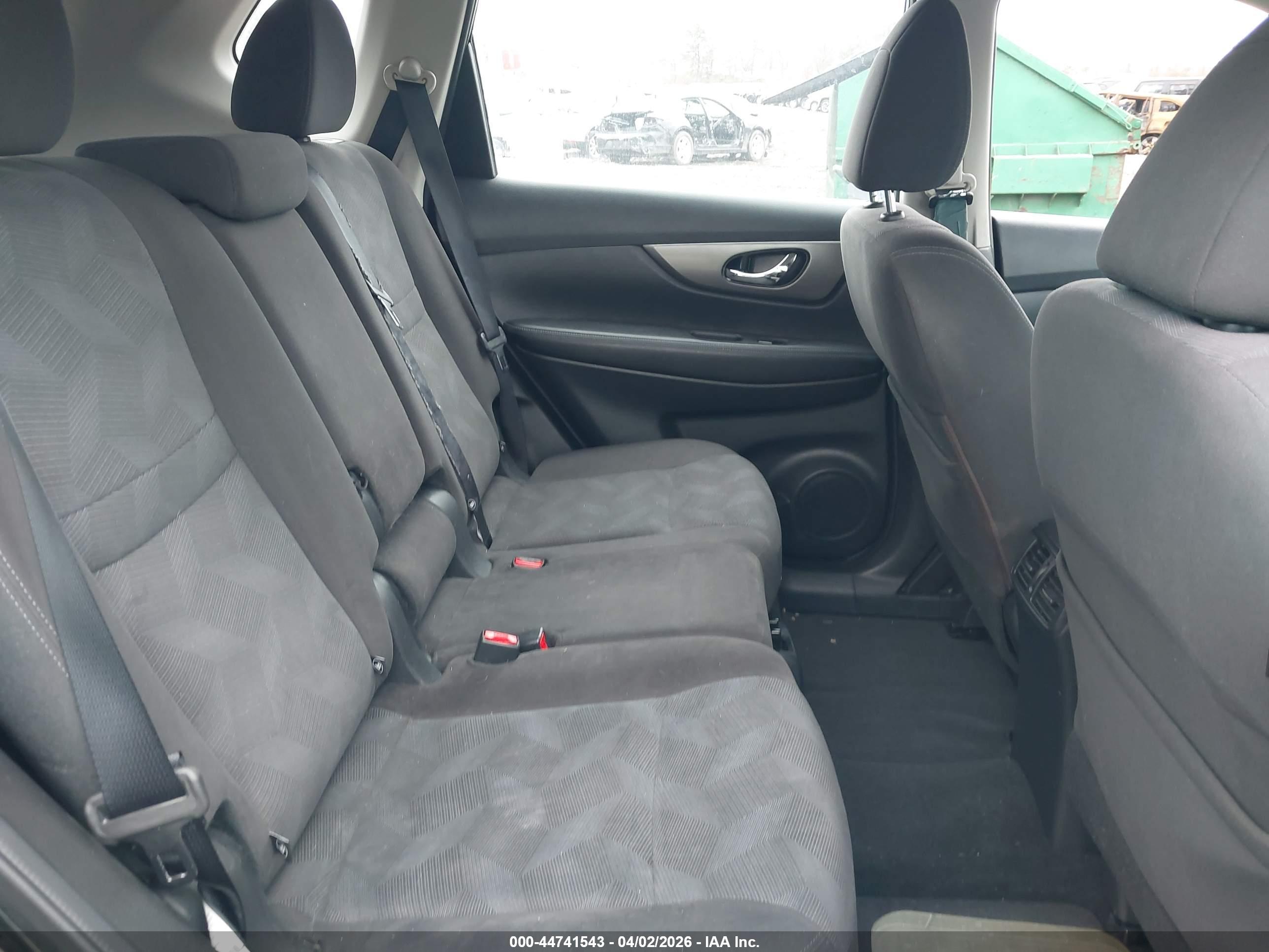 NISSAN ROGUE image 8