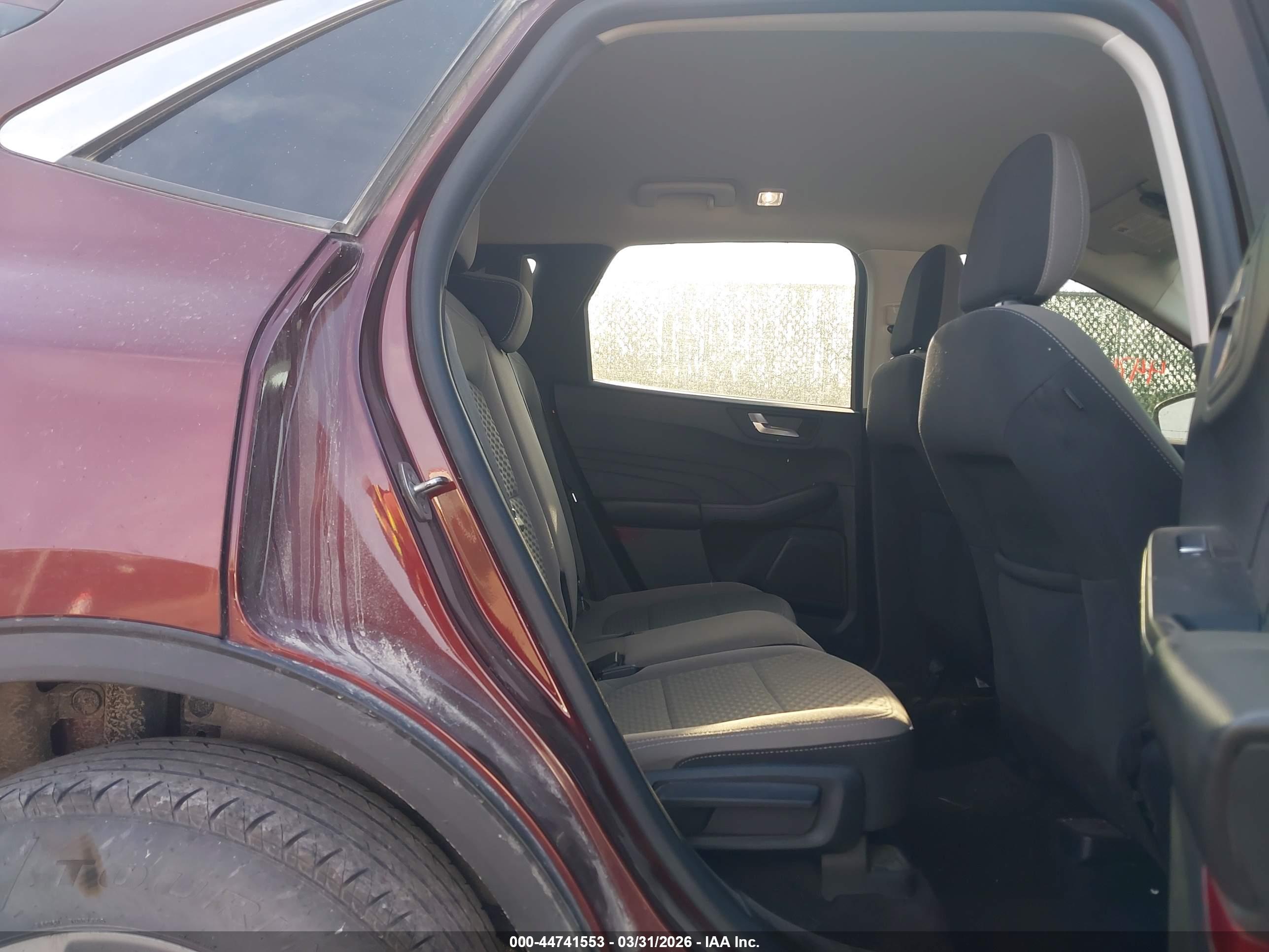 FORD ESCAPE image 8