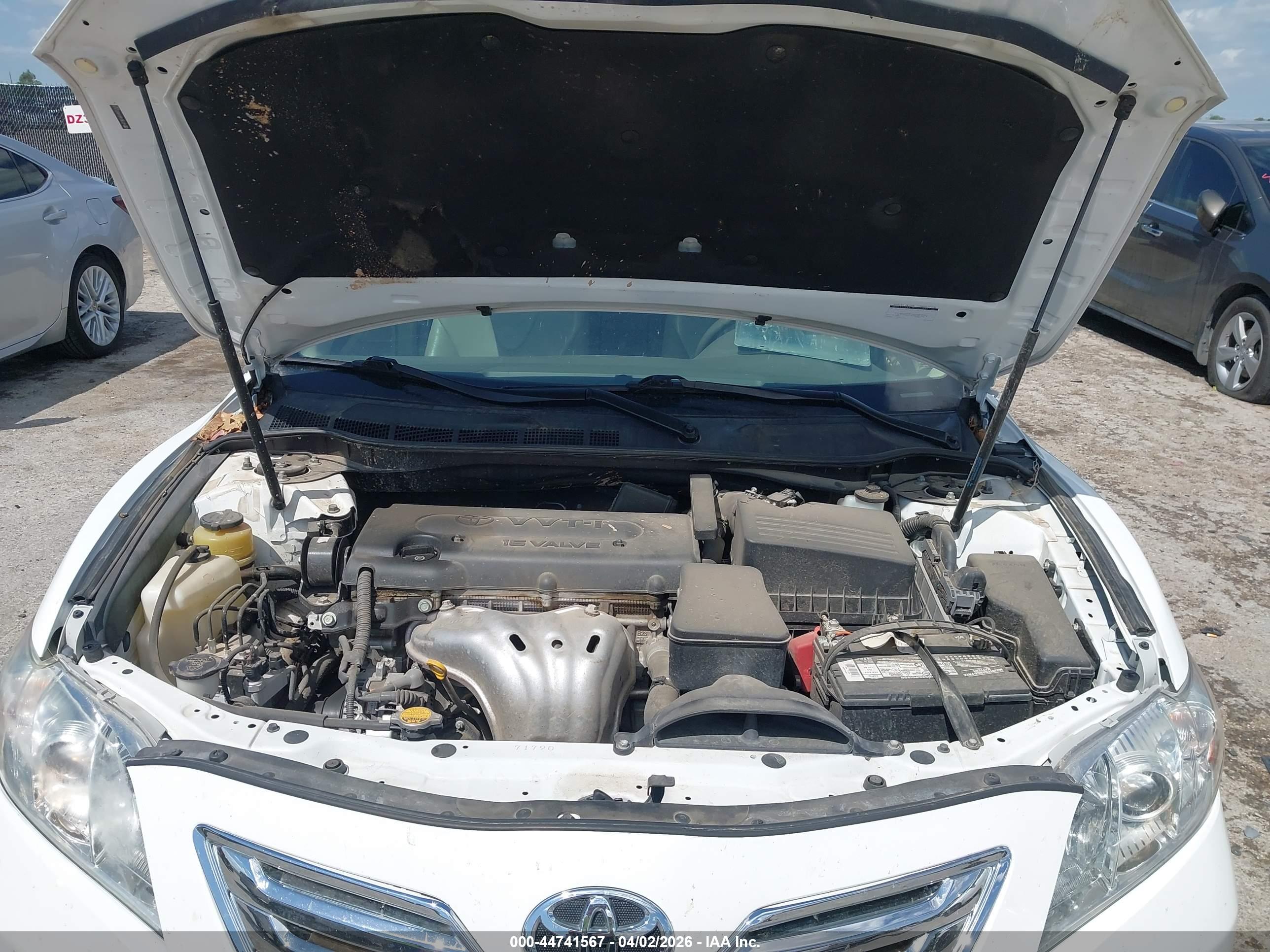 TOYOTA CAMRY image 10