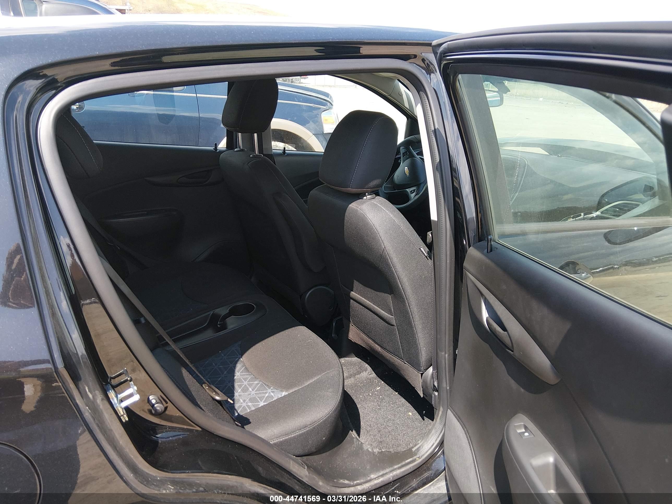 CHEVROLET SPARK image 8