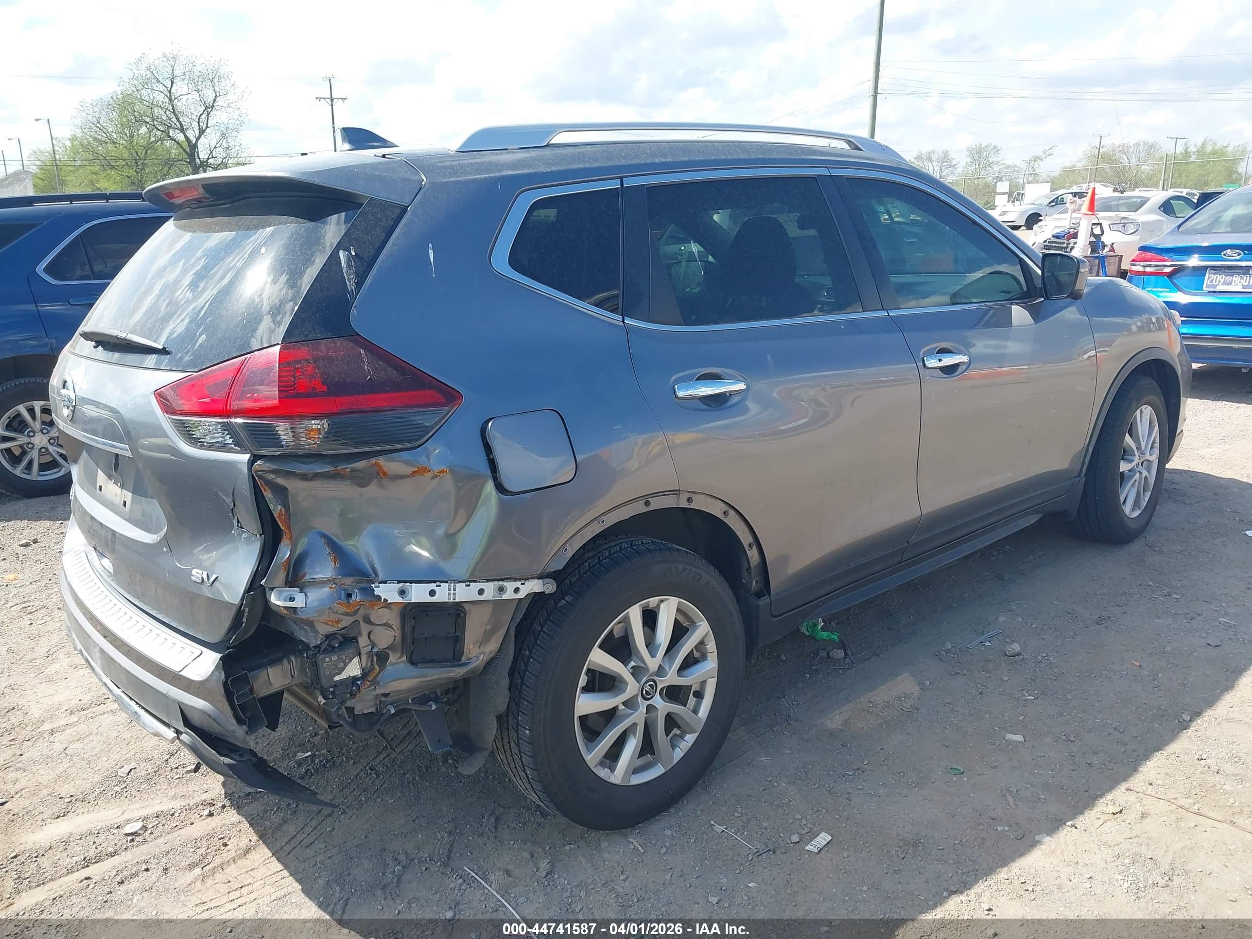 NISSAN ROGUE image 4