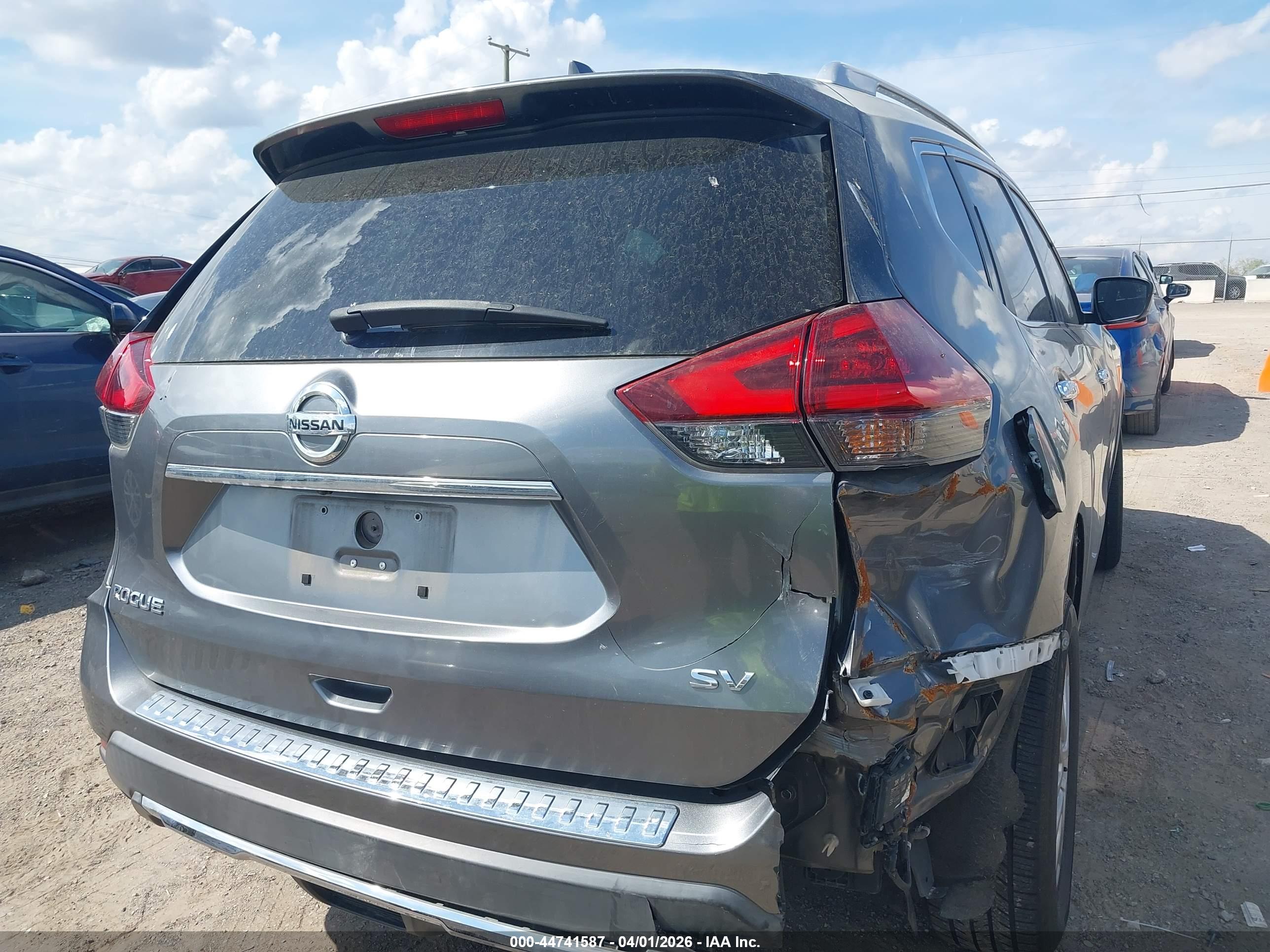 NISSAN ROGUE image 6