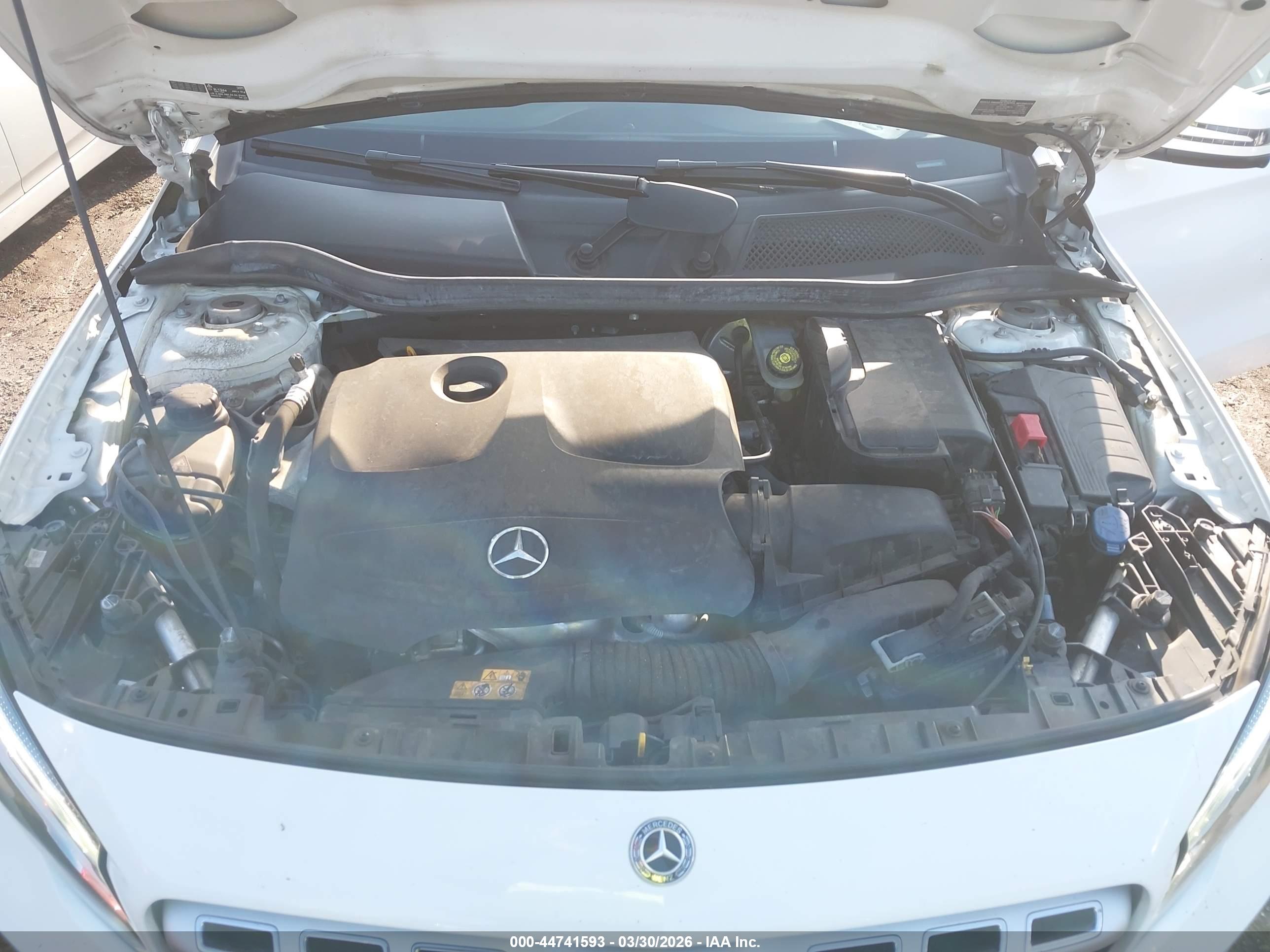 MERCEDES-BENZ GLA image 10
