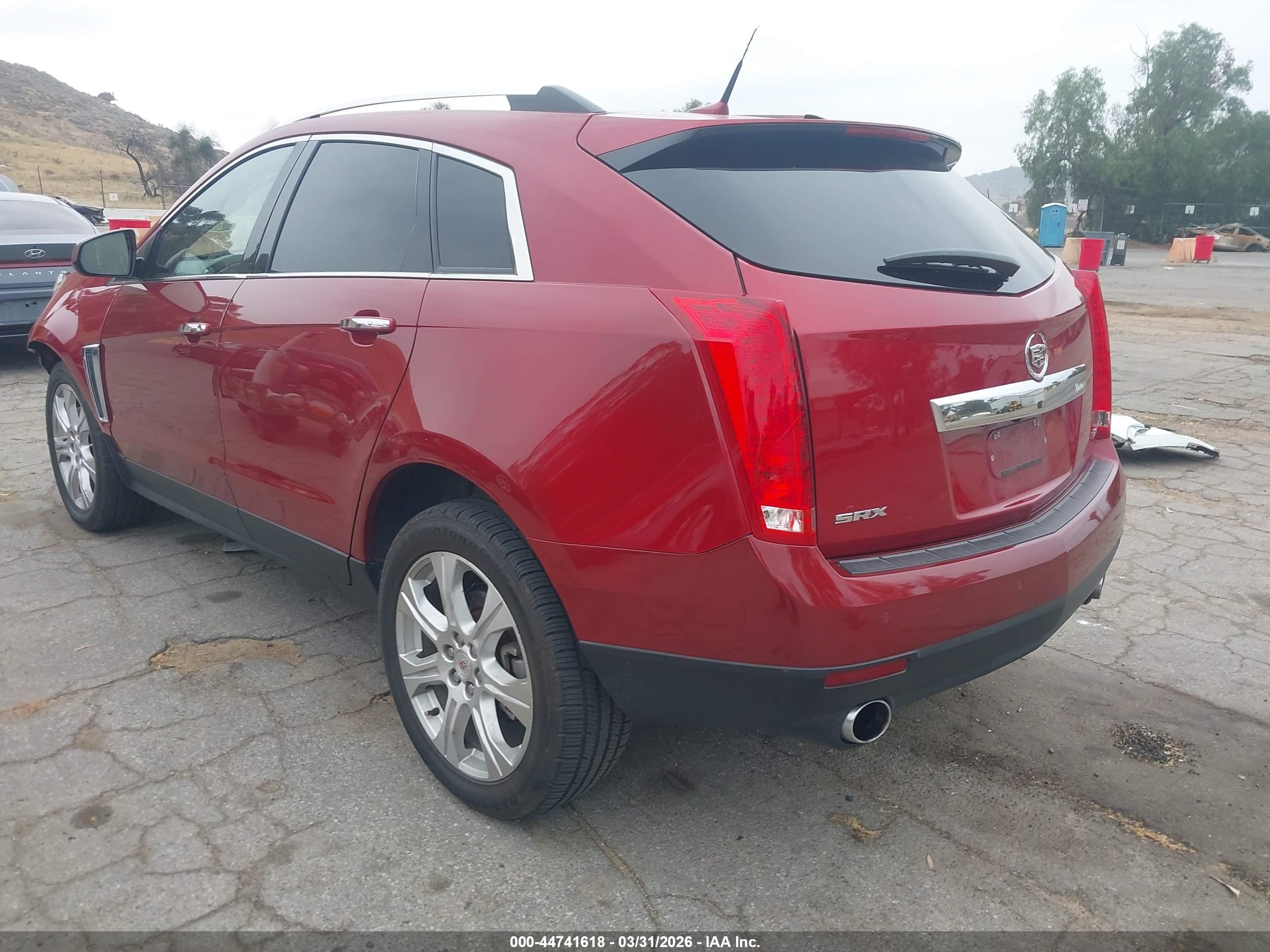 CADILLAC SRX image 3