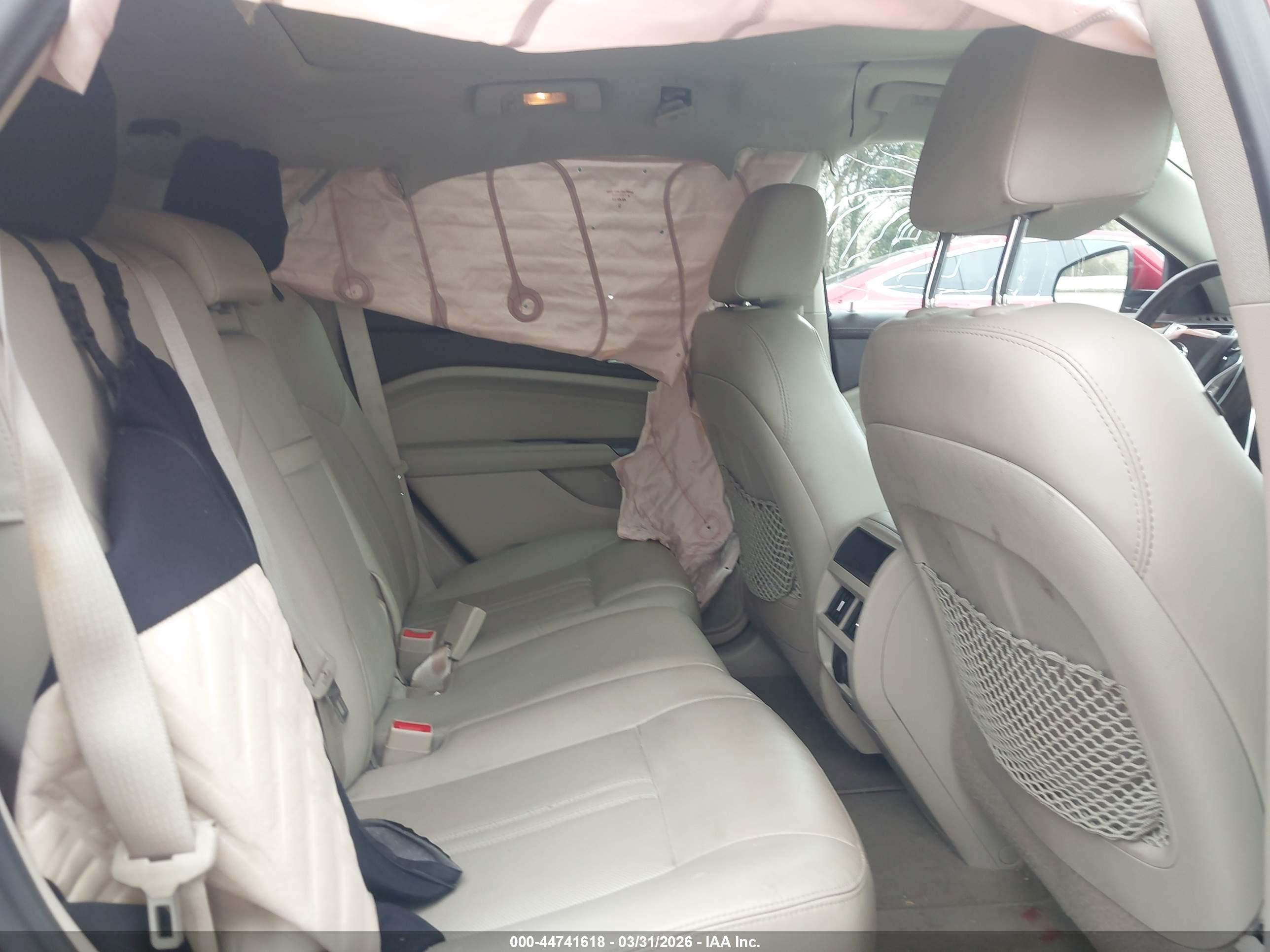 CADILLAC SRX image 8