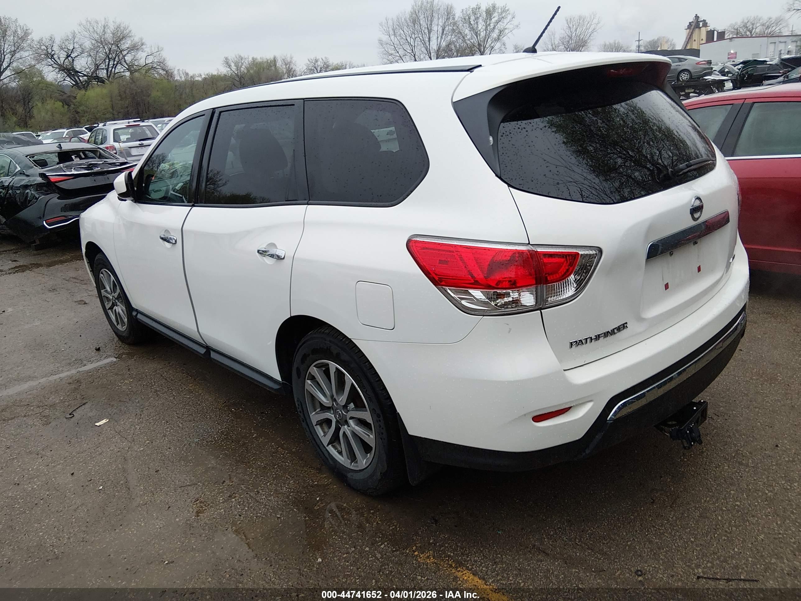 NISSAN PATHFINDER image 3