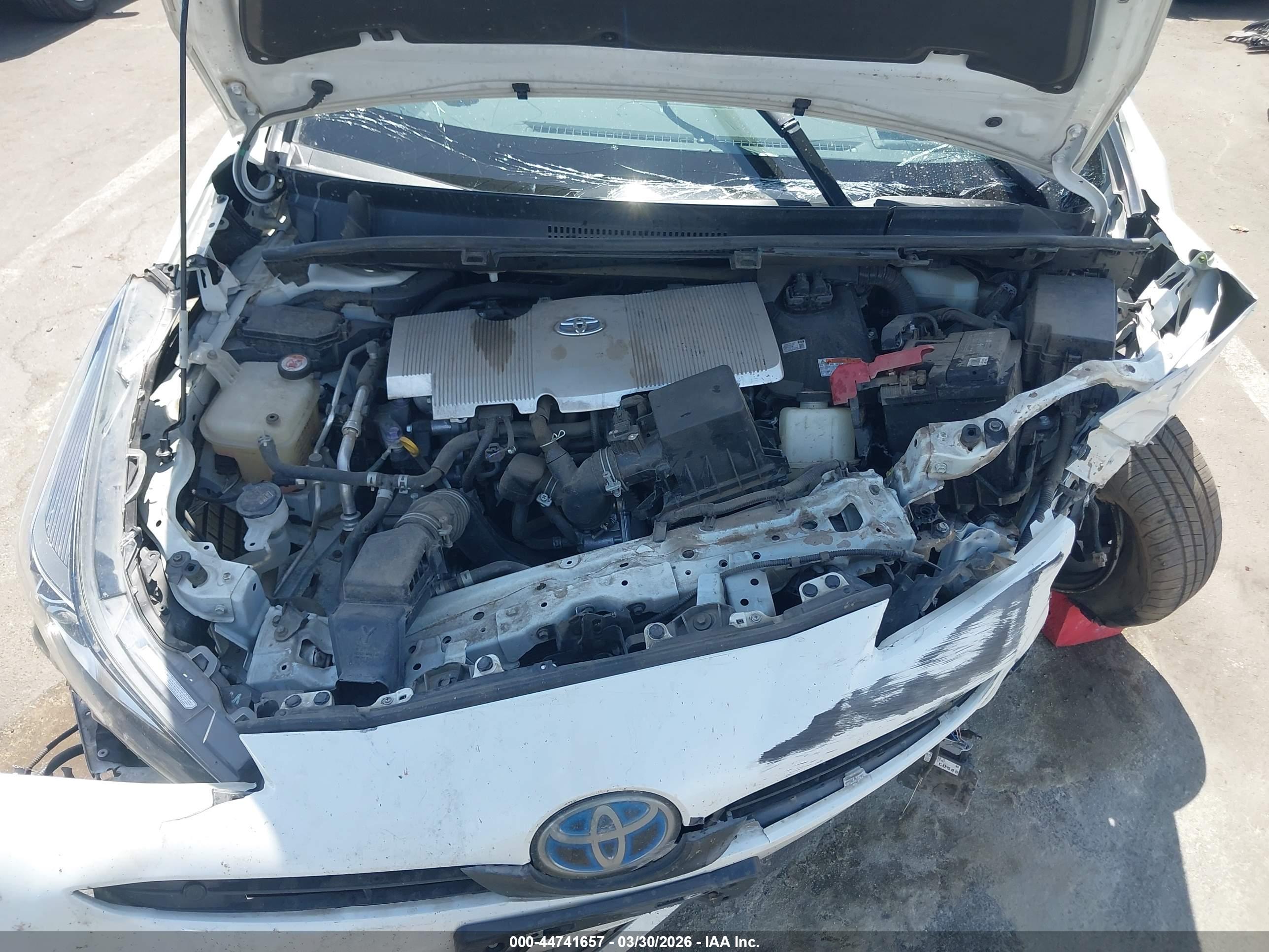 TOYOTA PRIUS image 10