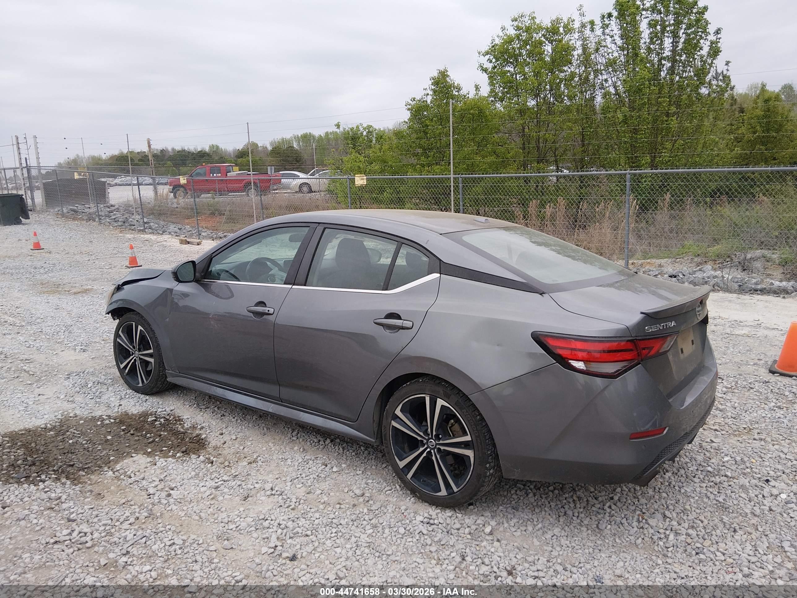 NISSAN SENTRA image 3