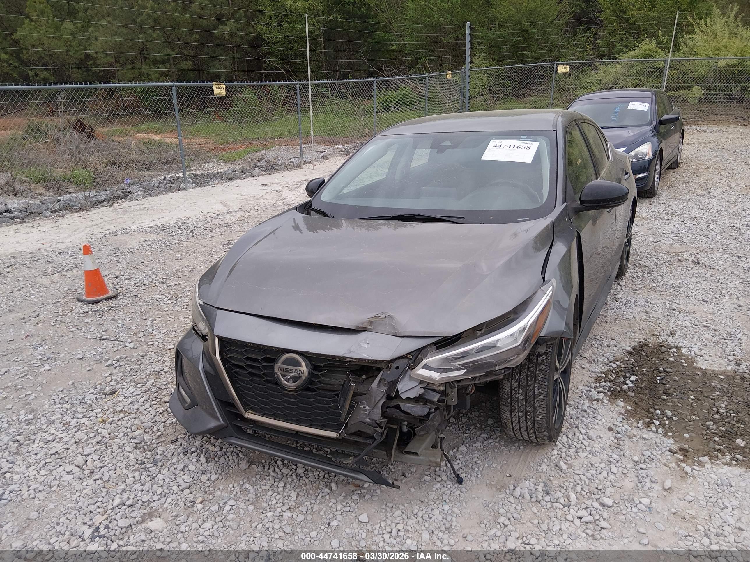 NISSAN SENTRA image 6
