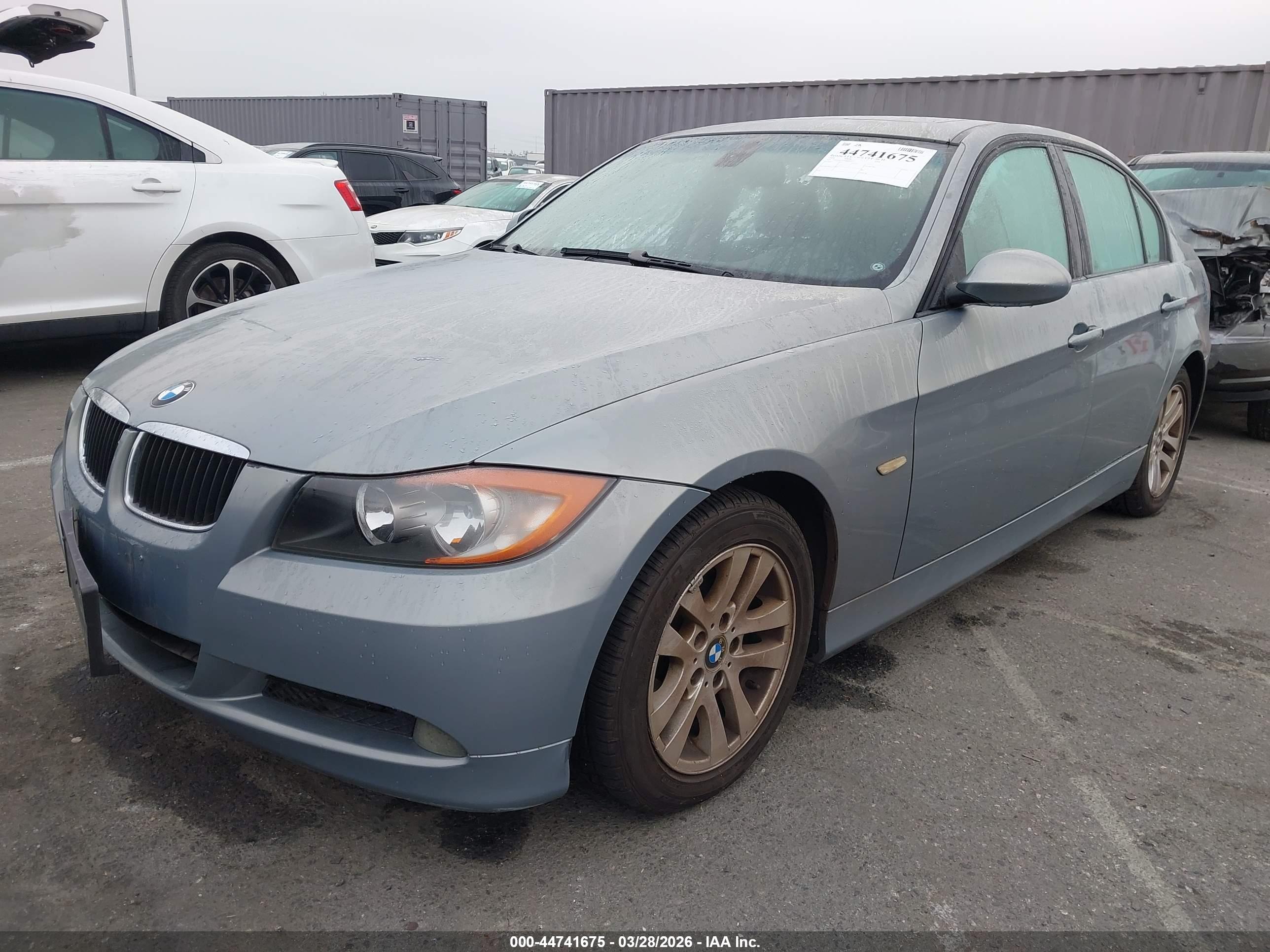 BMW 325I image 2