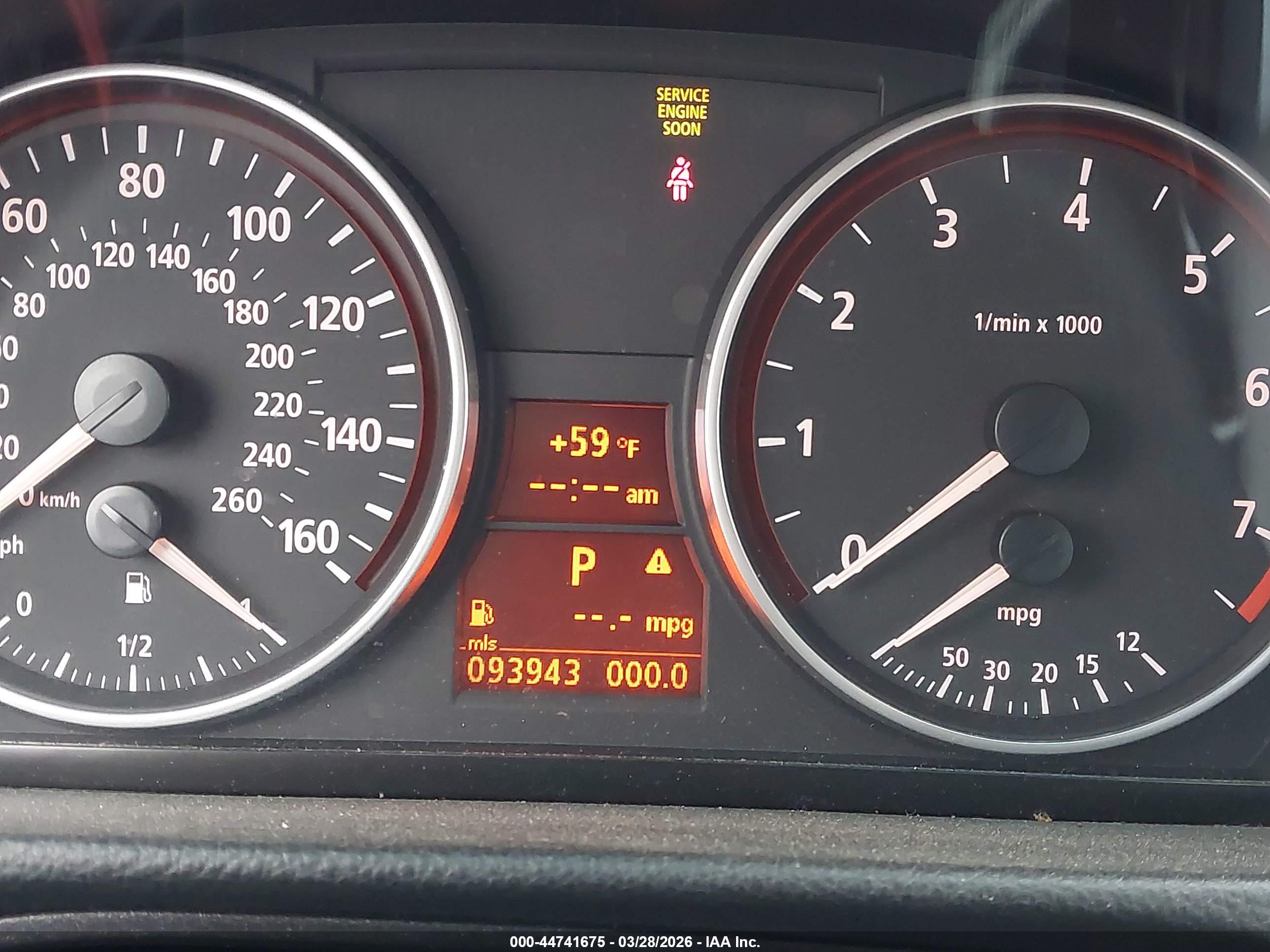 BMW 325I image 7