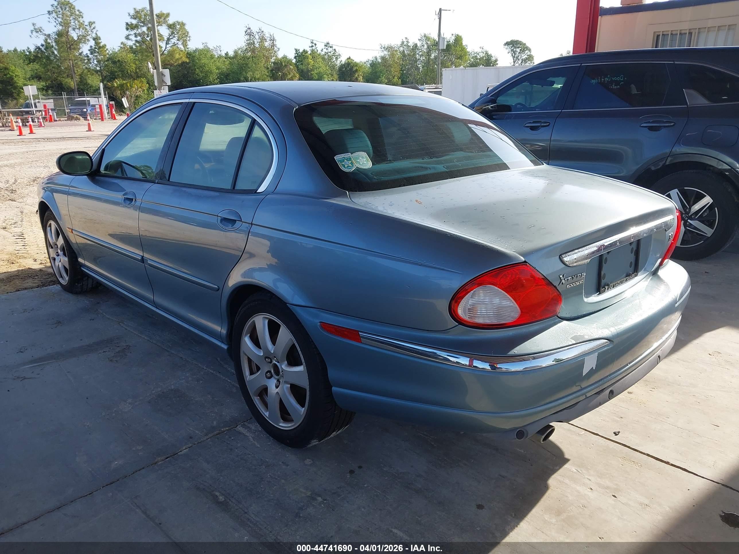 JAGUAR X-TYPE image 3