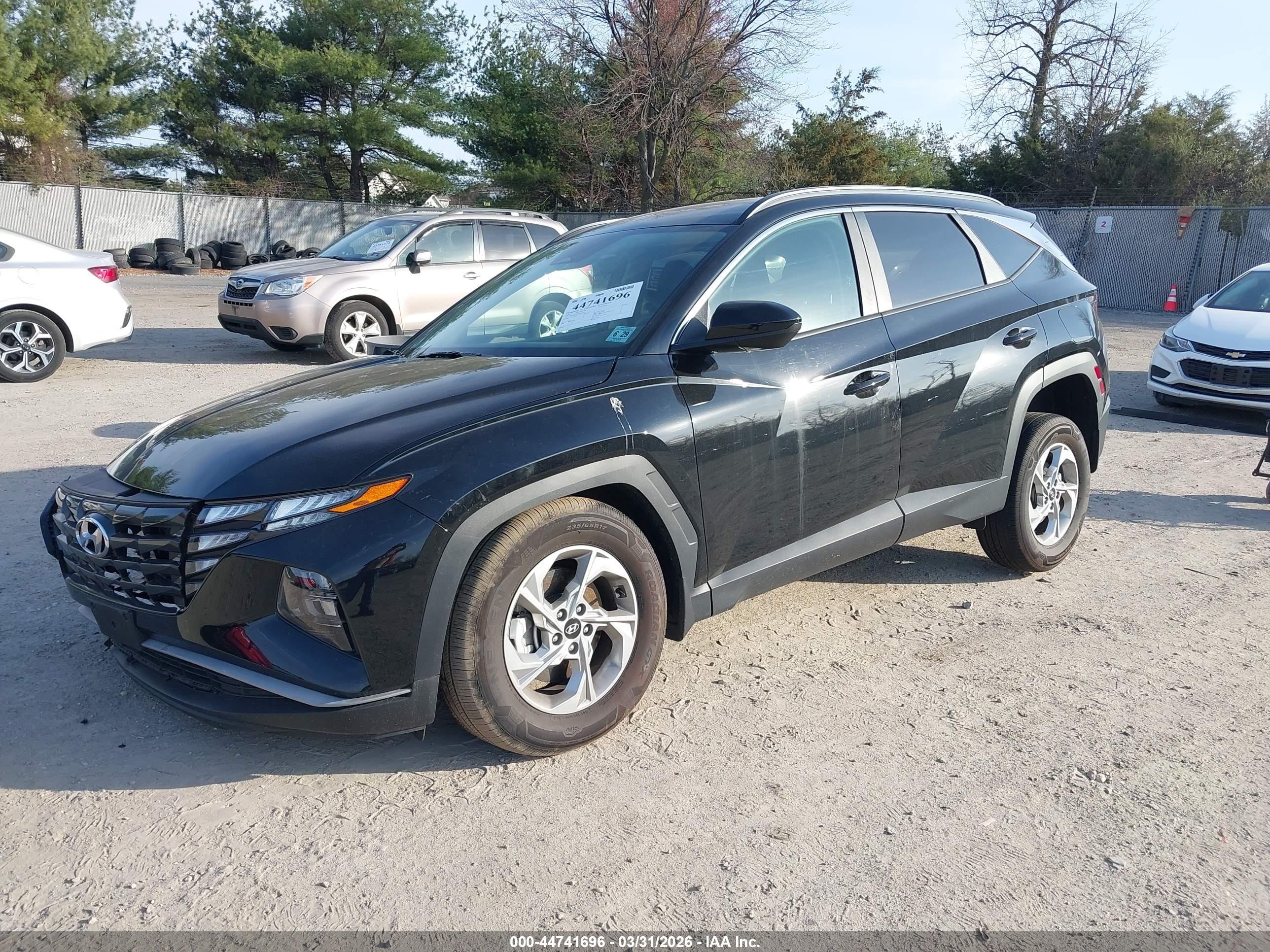 HYUNDAI TUCSON image 2