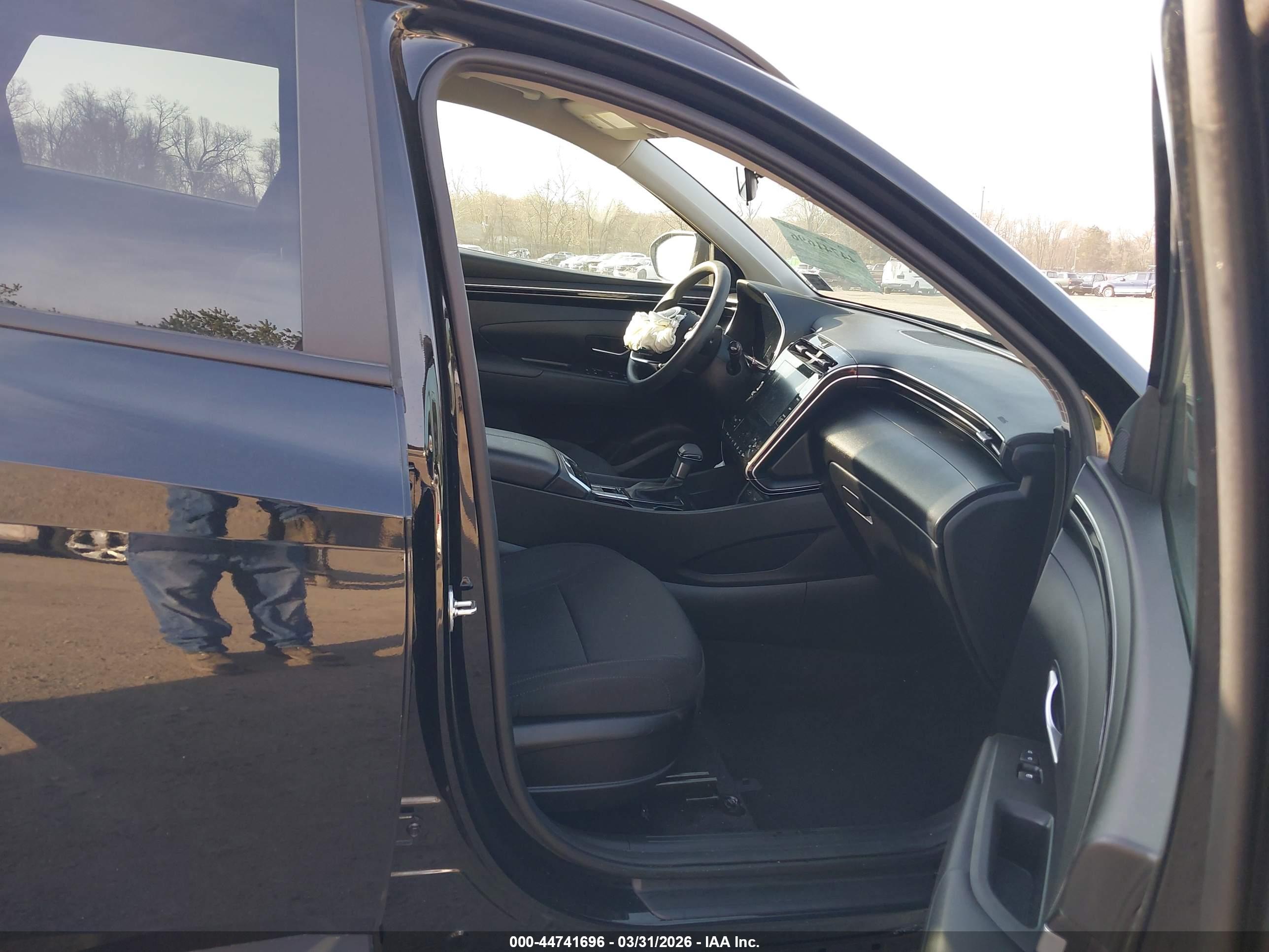 HYUNDAI TUCSON image 5
