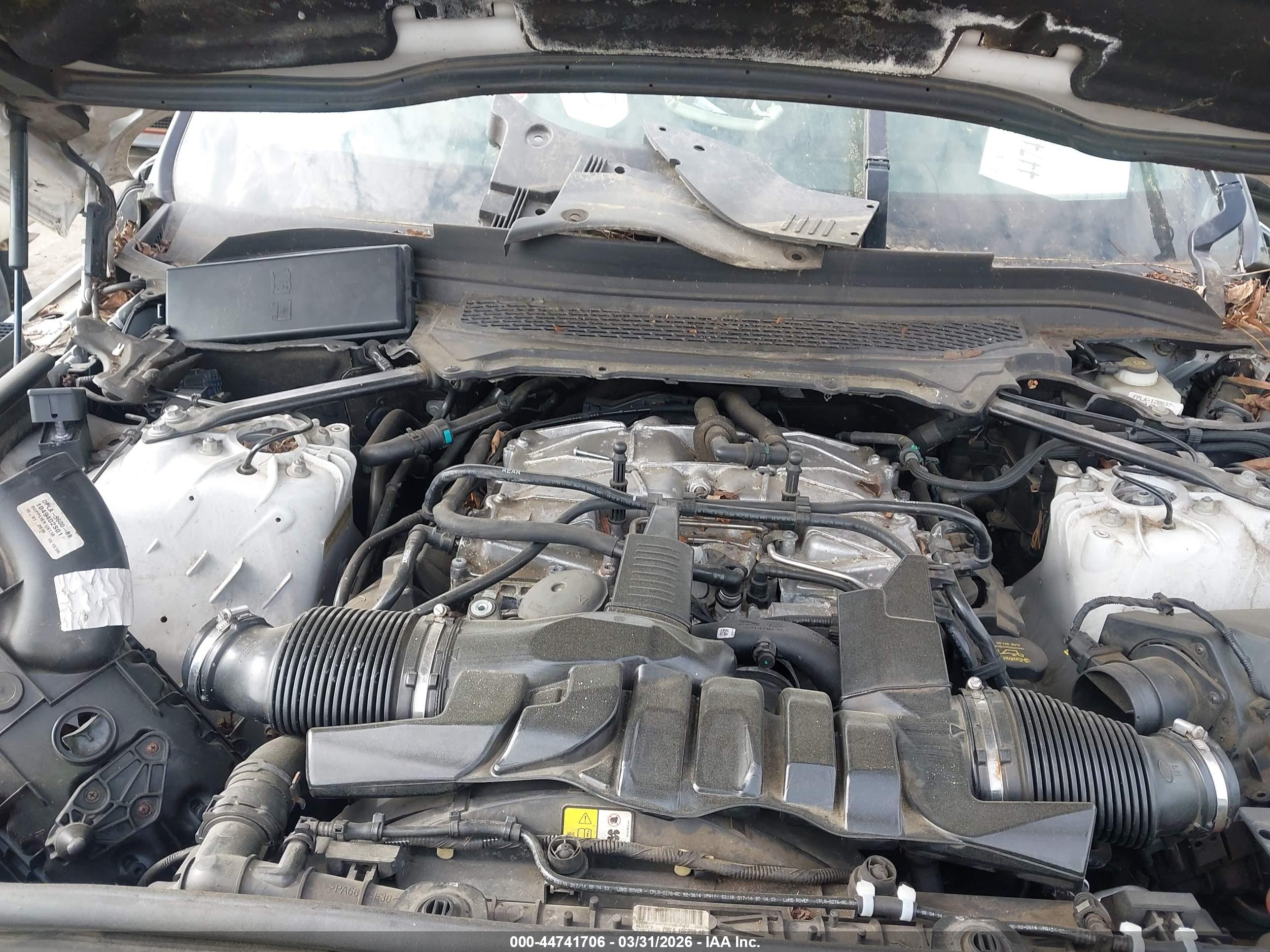 LAND ROVER image 10