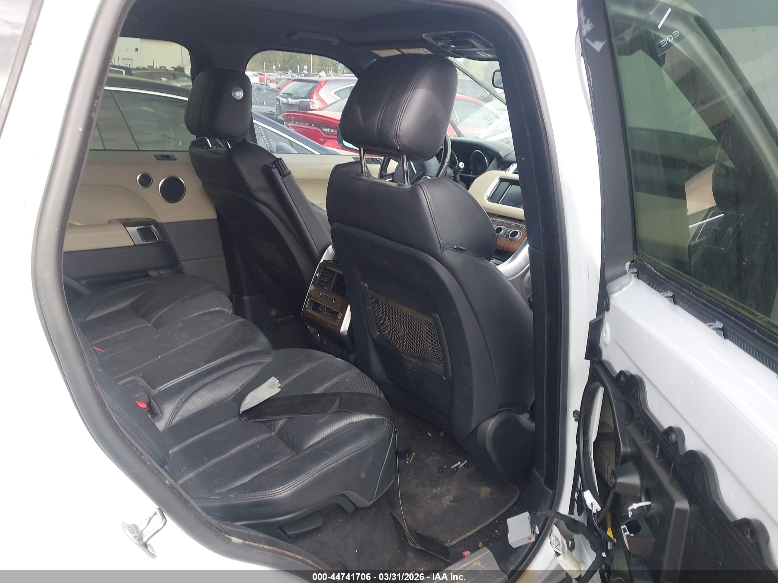 LAND ROVER image 8