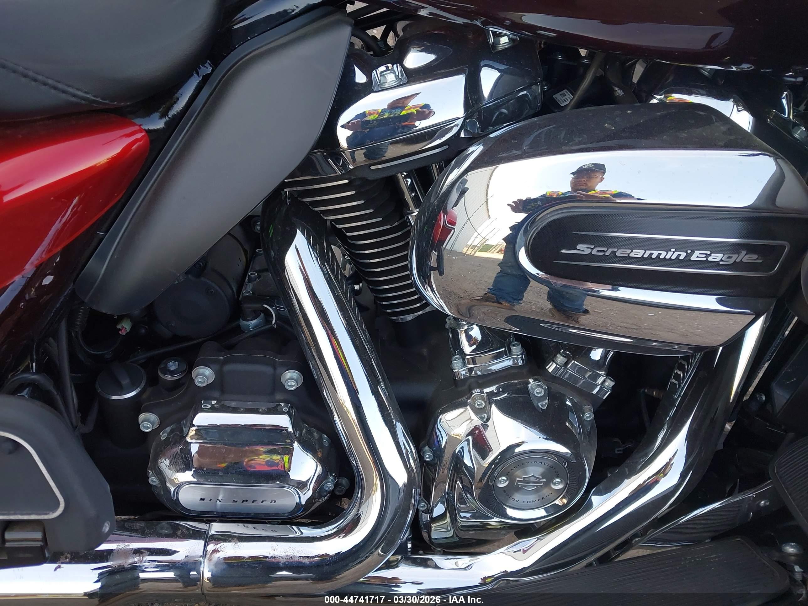 HARLEY-DAVIDSON FLHTK image 8