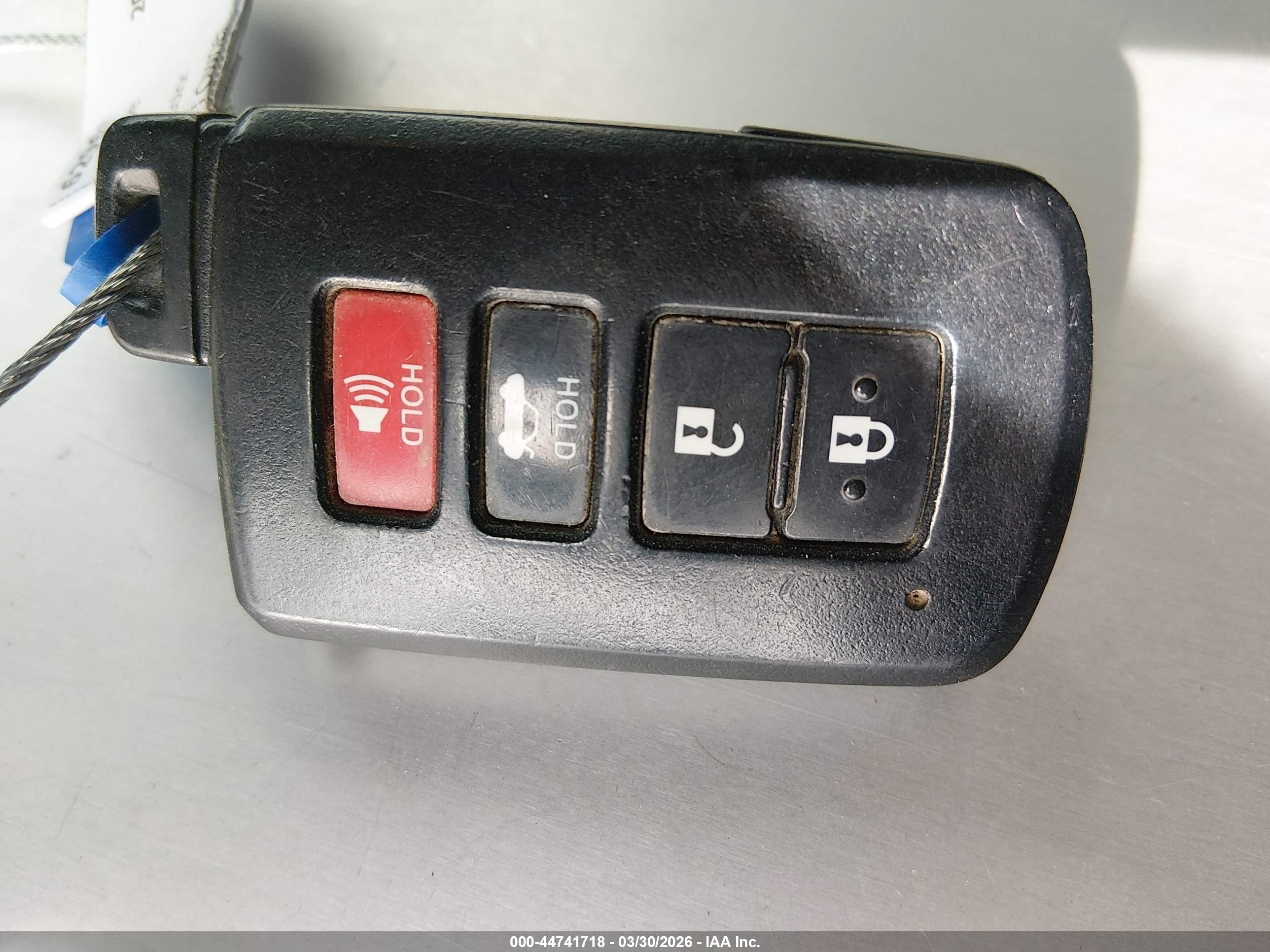 TOYOTA RAV4 image 11