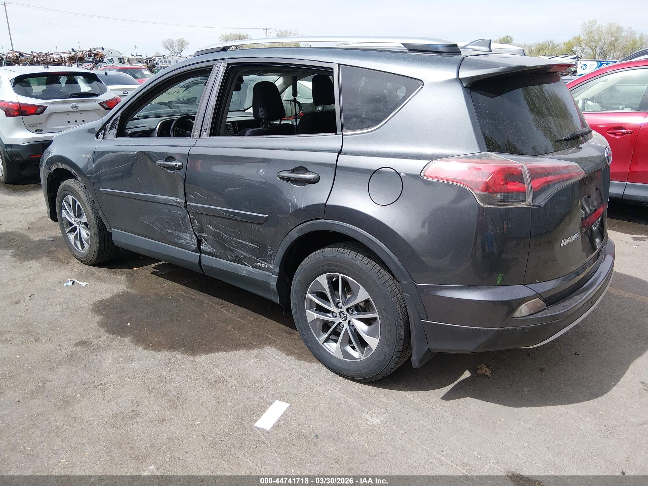 TOYOTA RAV4 image 3