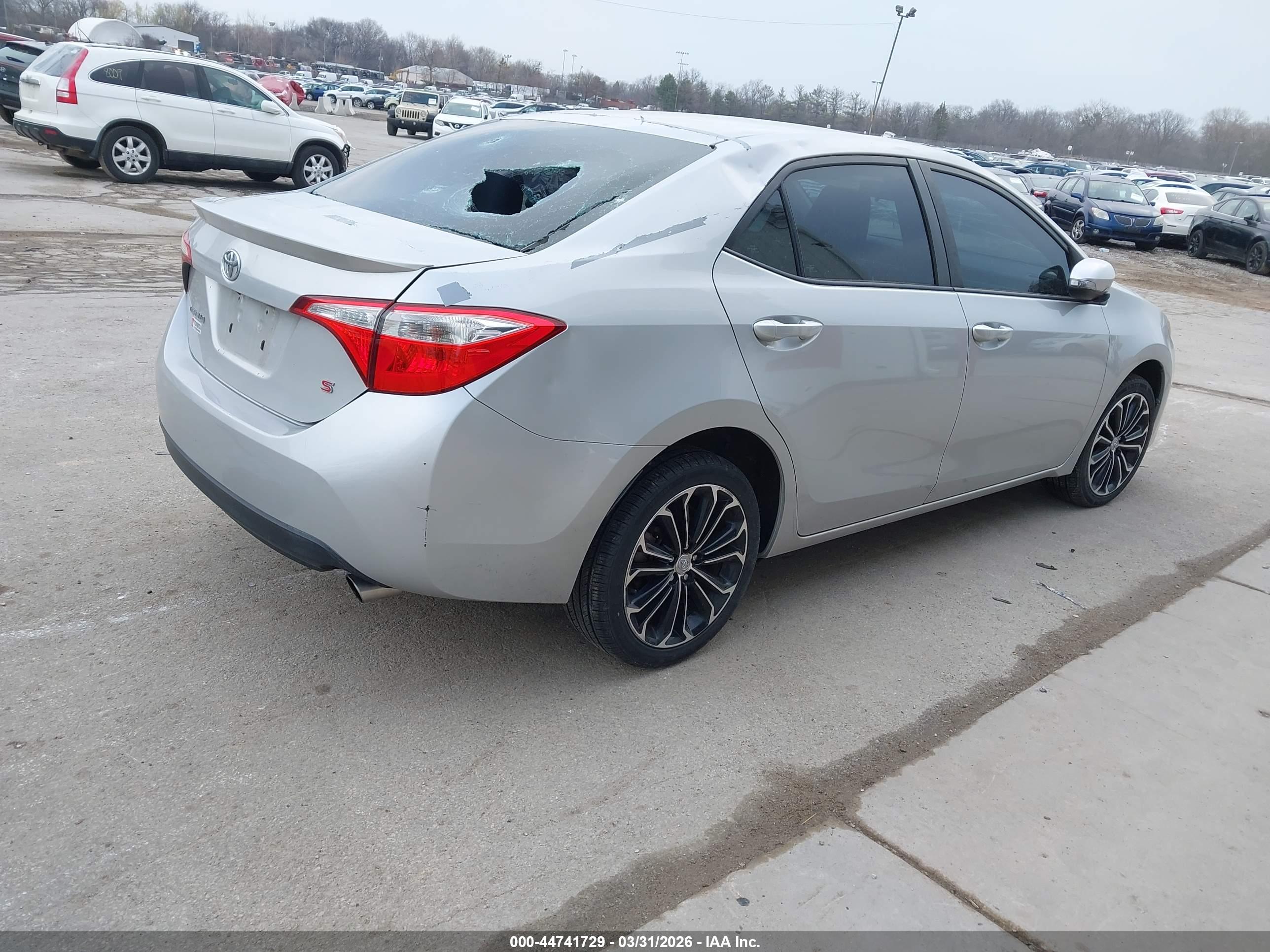 TOYOTA COROLLA image 4