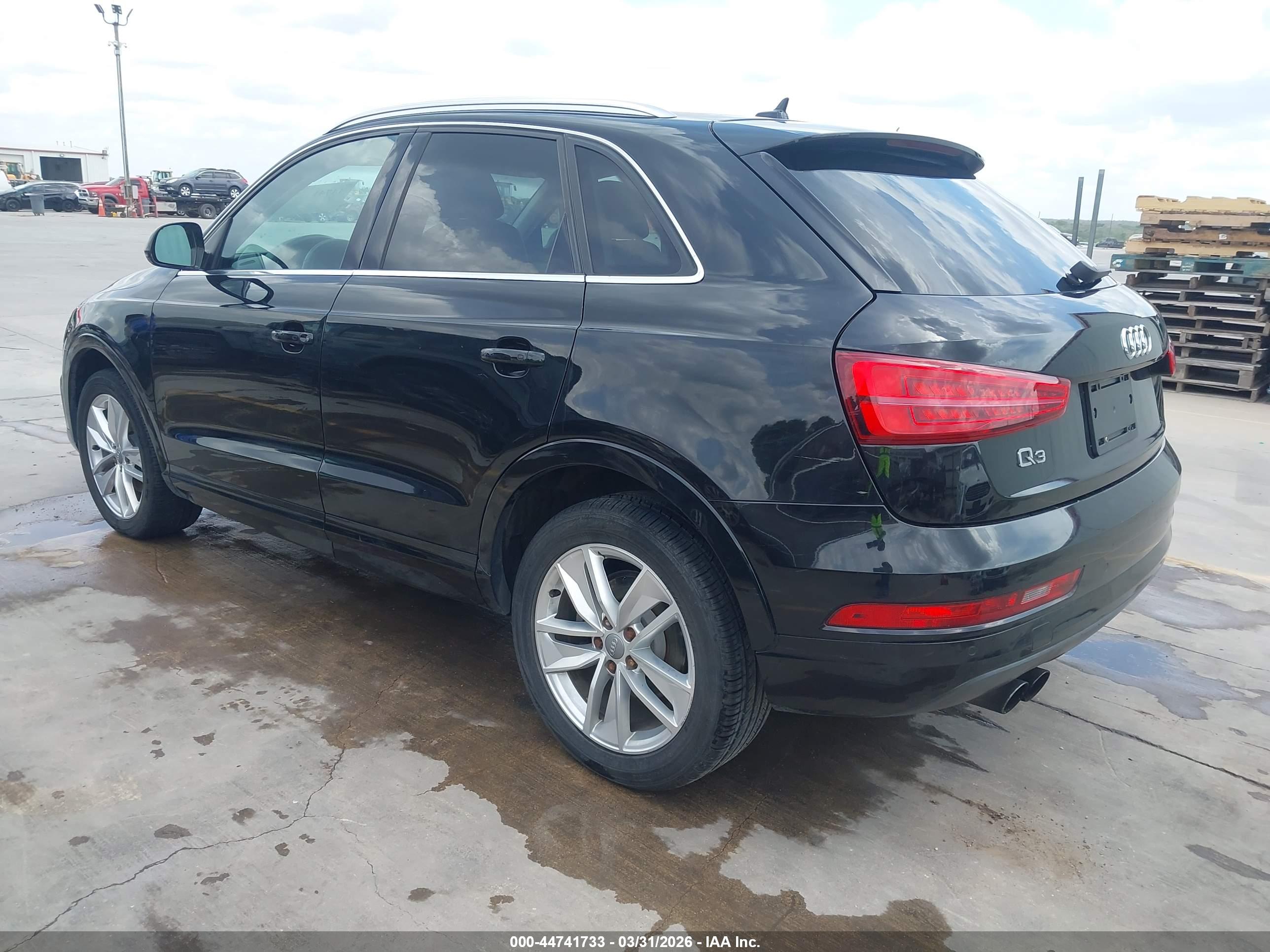 AUDI Q3 image 3