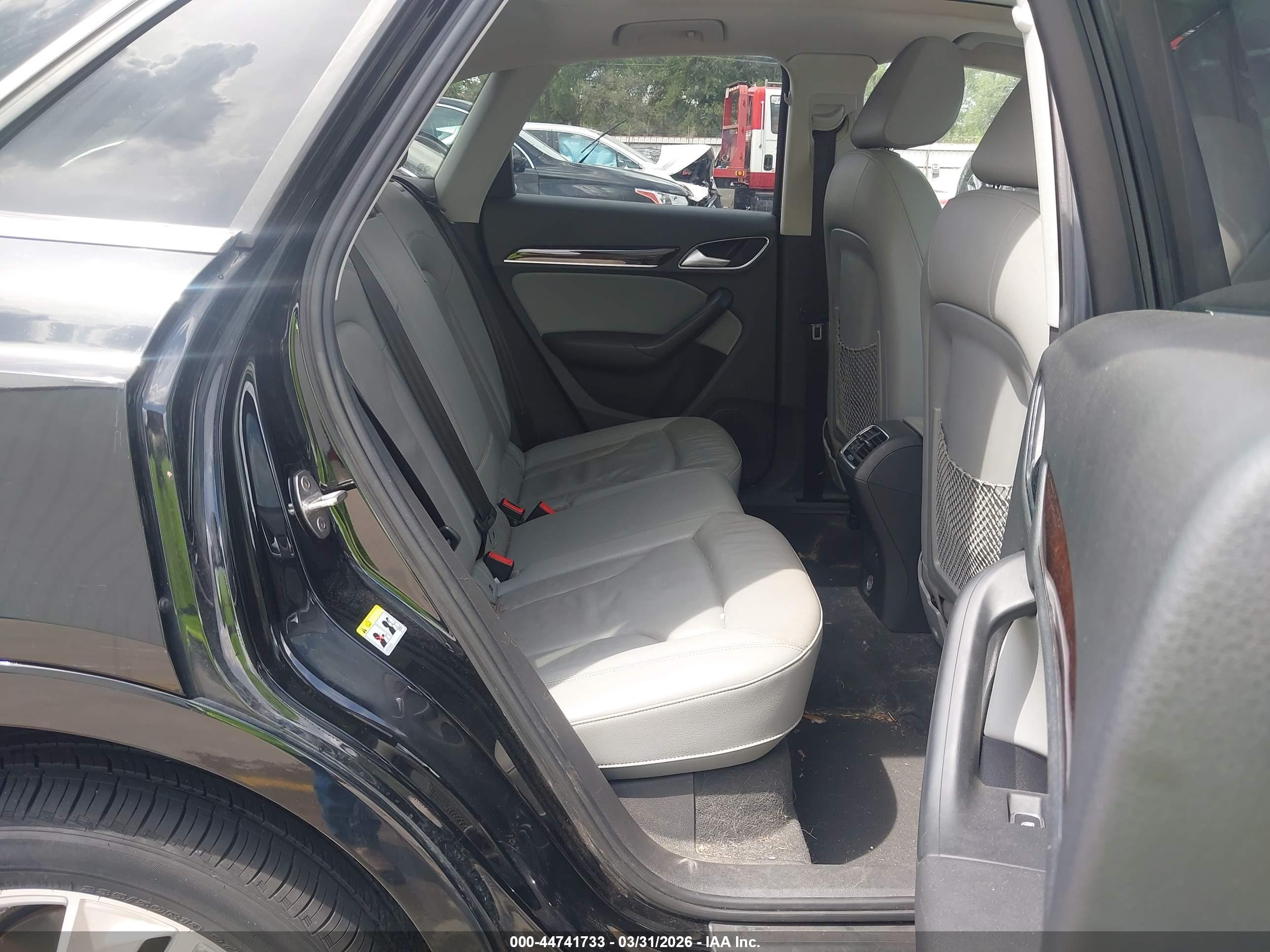 AUDI Q3 image 8