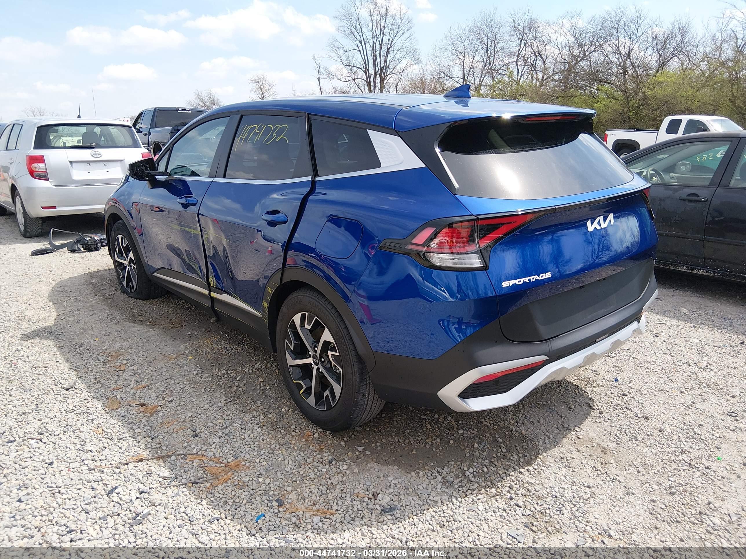 KIA SPORTAGE image 3