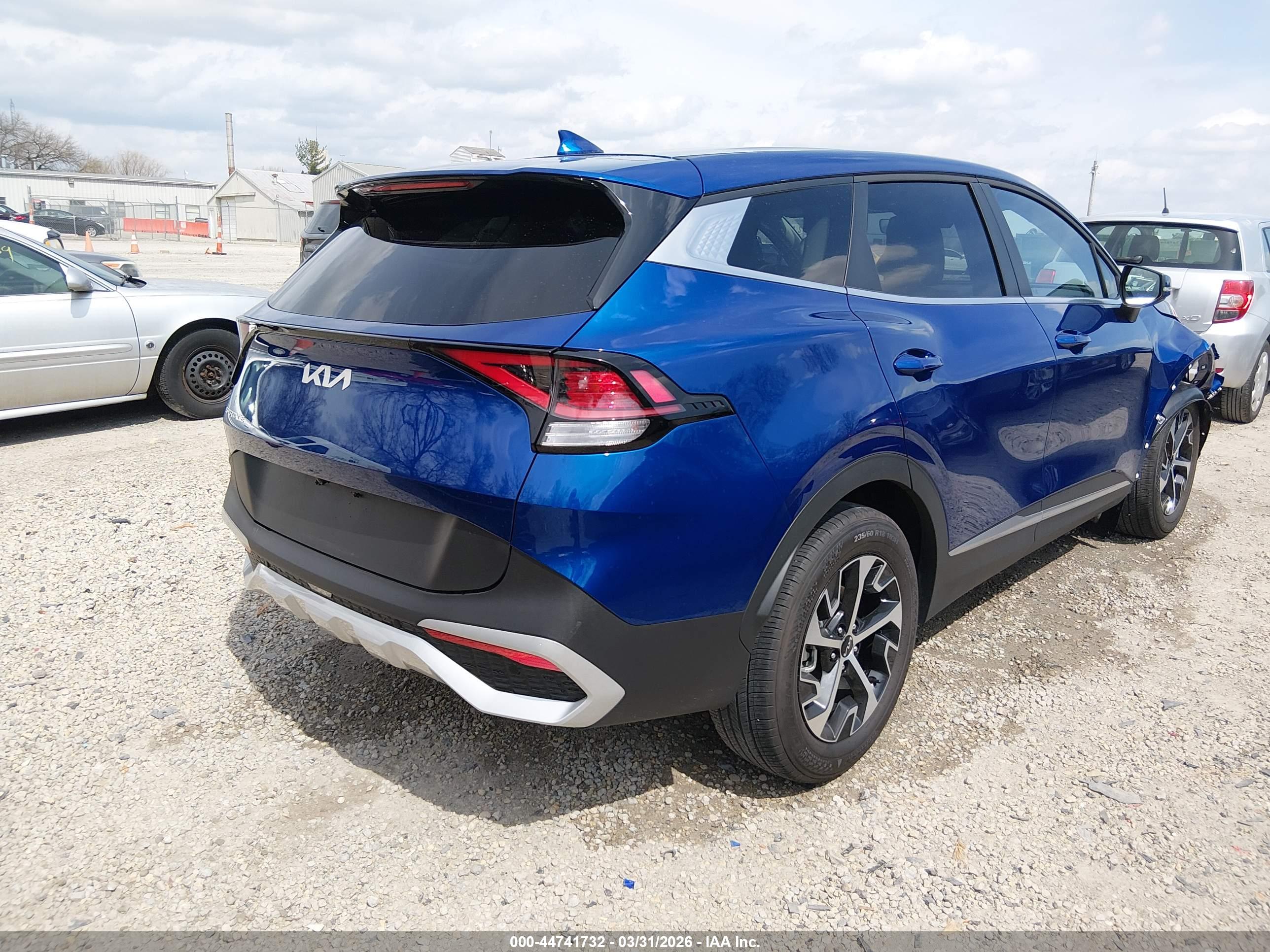 KIA SPORTAGE image 4